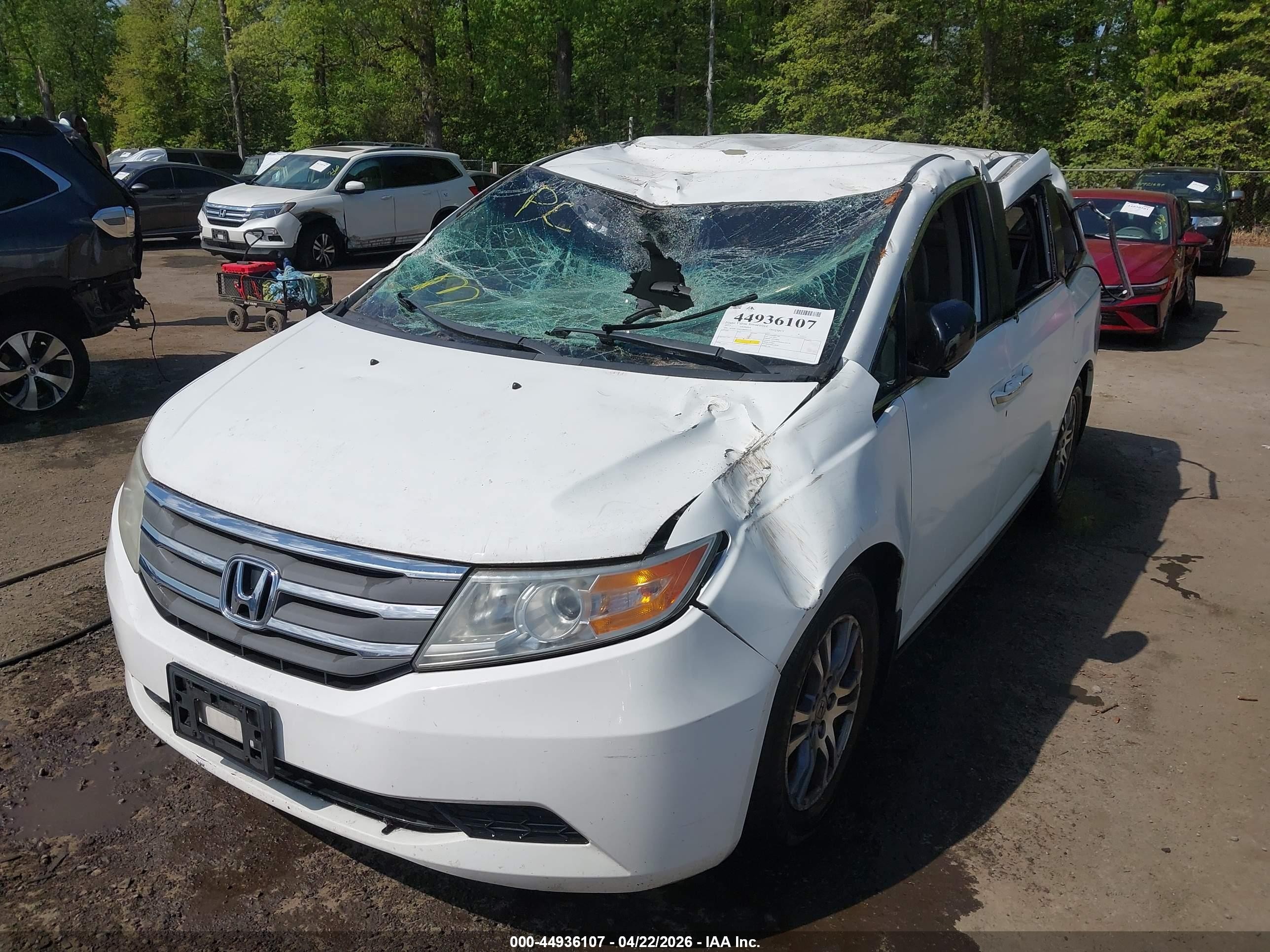 2013 Honda Odyssey Ex White vin: 5FNRL5H41DB060329