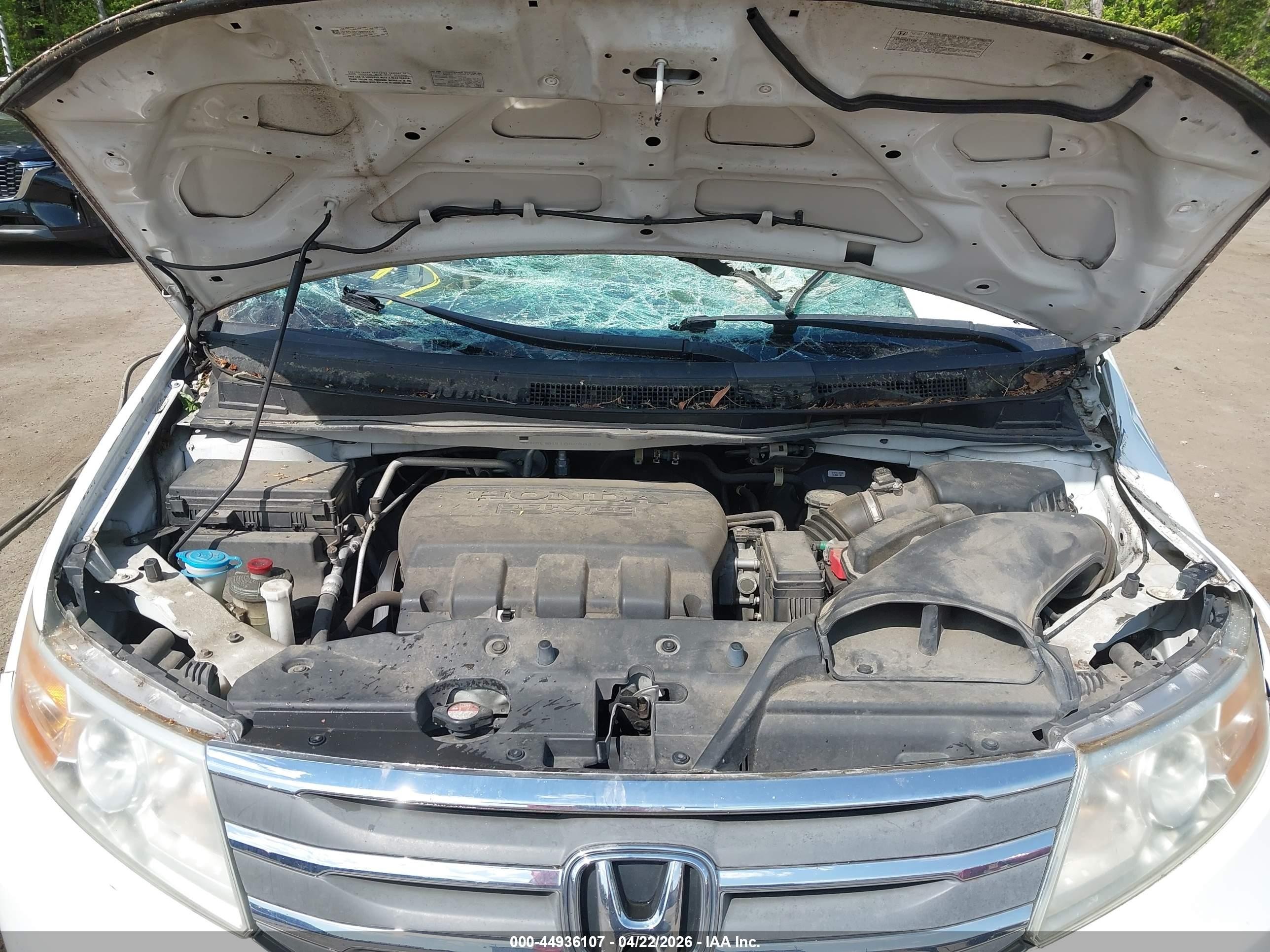 2013 Honda Odyssey Ex White vin: 5FNRL5H41DB060329