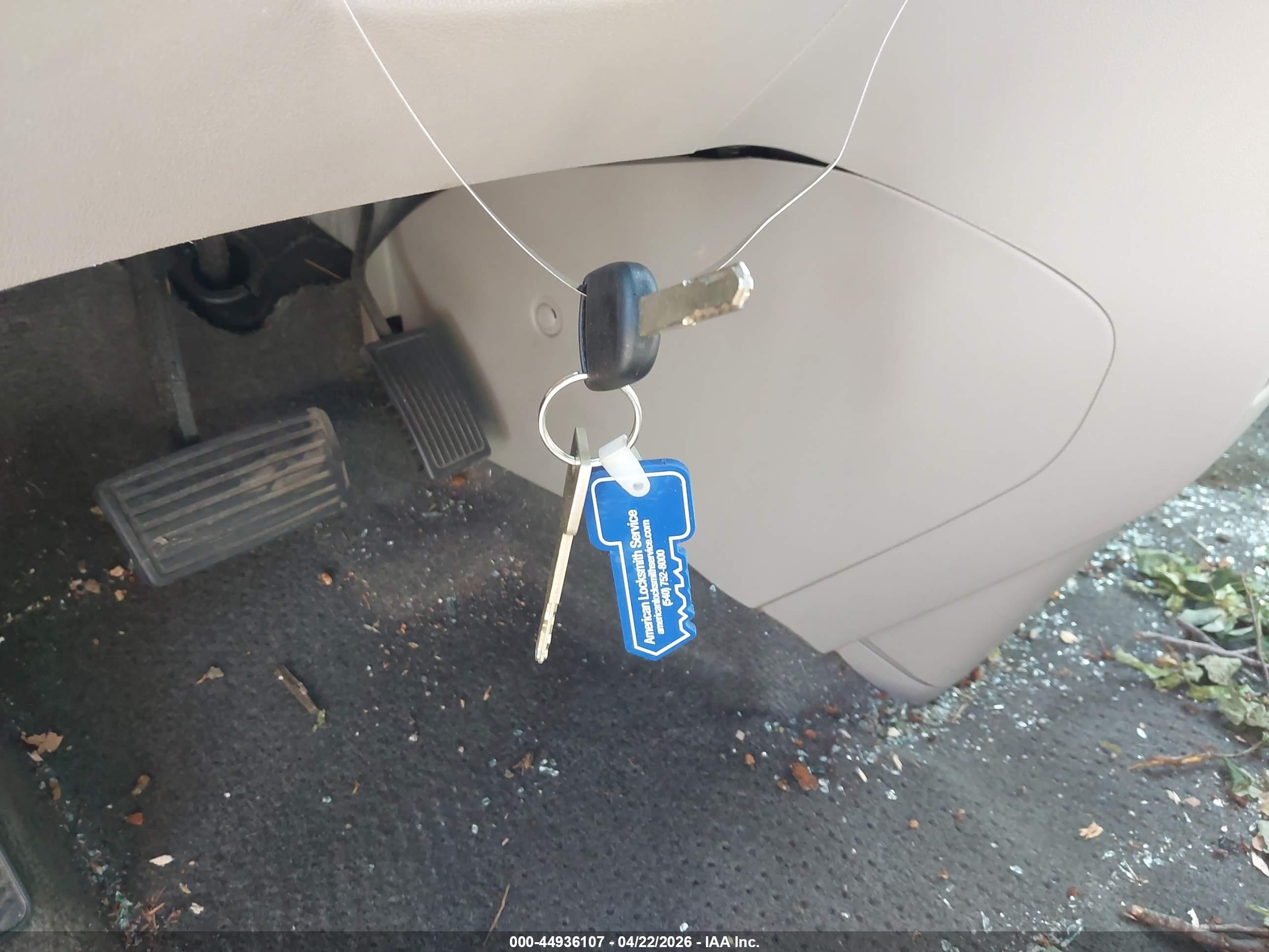 2013 Honda Odyssey Ex White vin: 5FNRL5H41DB060329