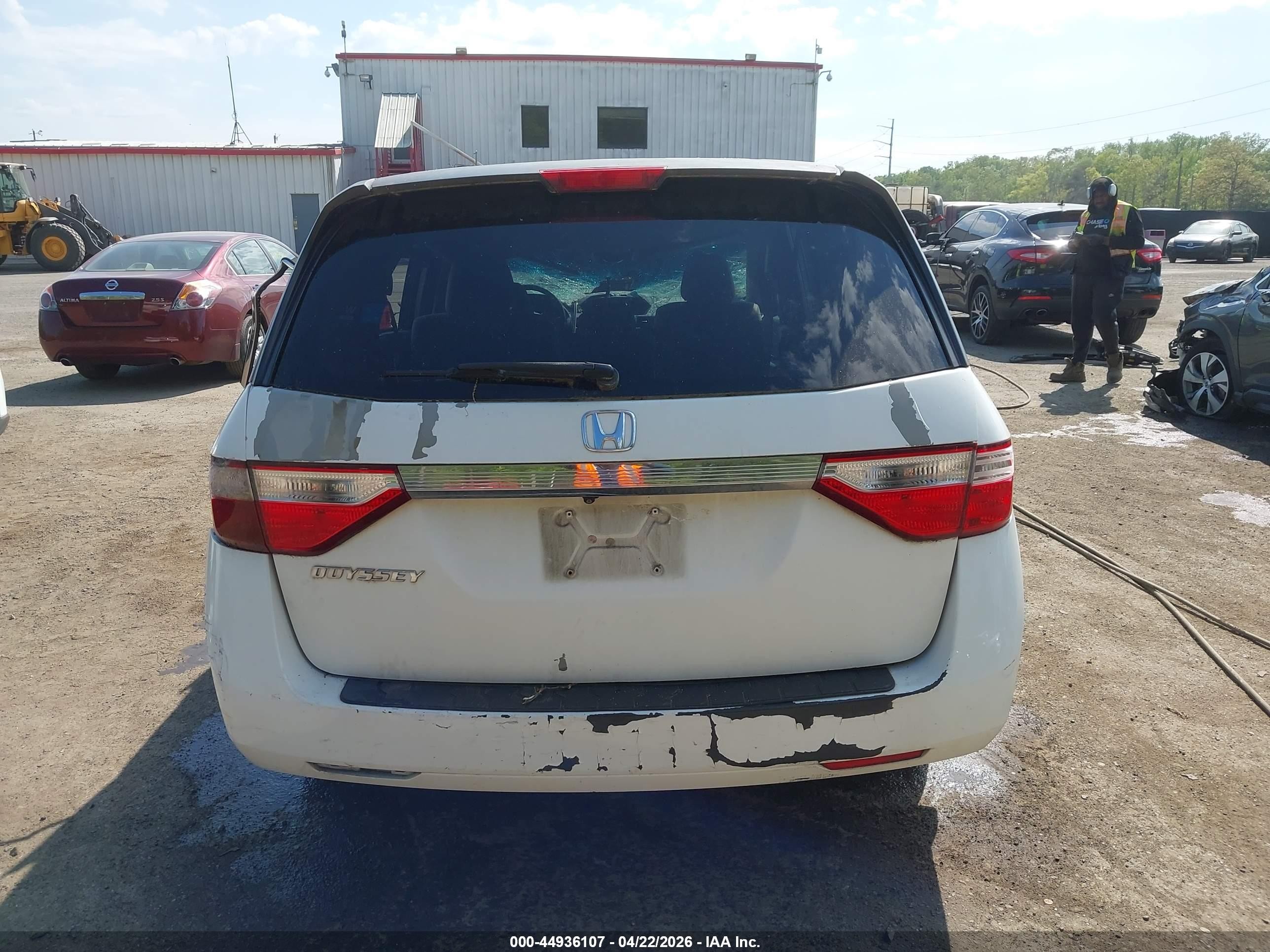 2013 Honda Odyssey Ex White vin: 5FNRL5H41DB060329