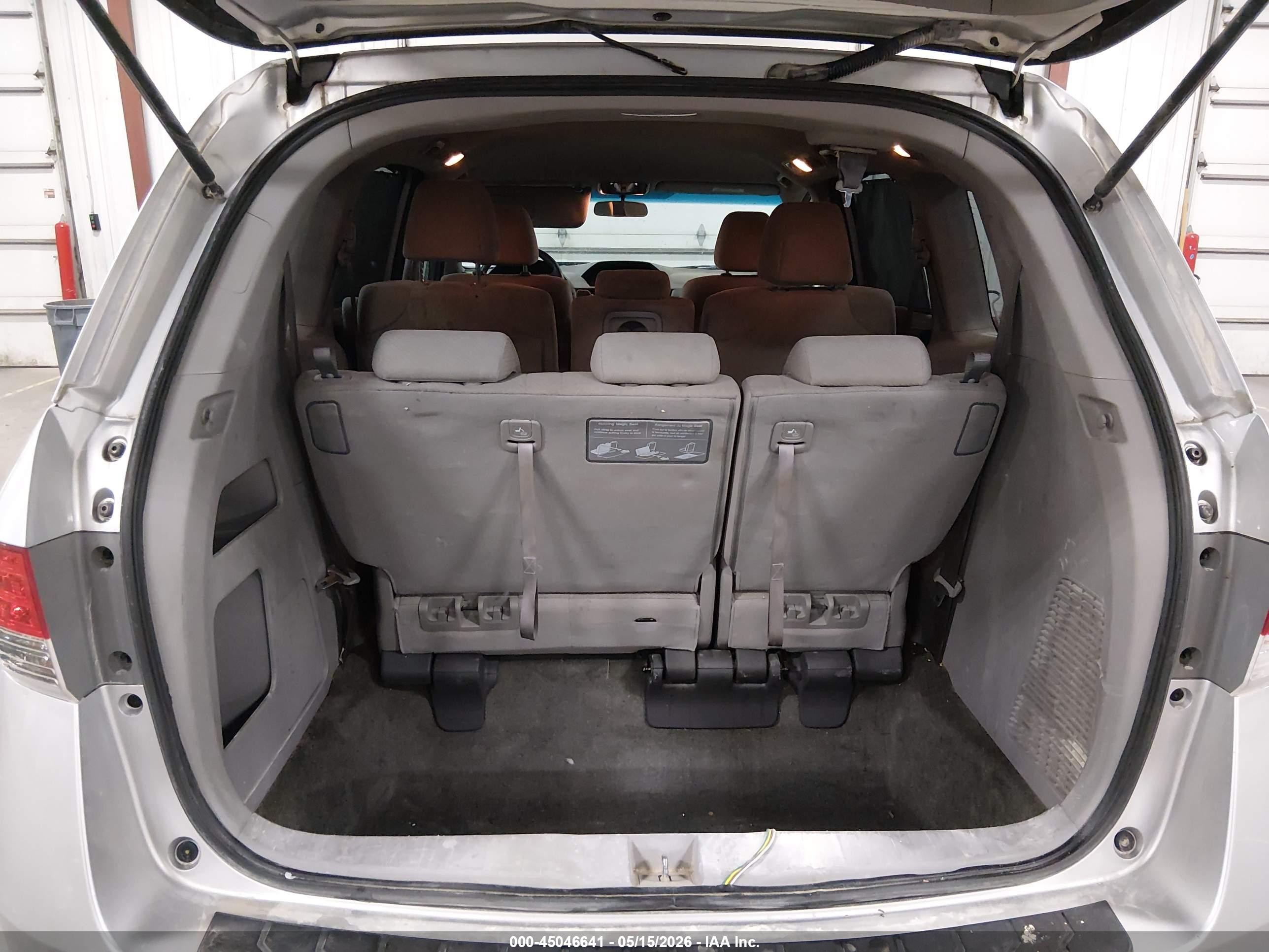 2014 Honda Odyssey Ex Серебряный vin: 5FNRL5H41EB066732