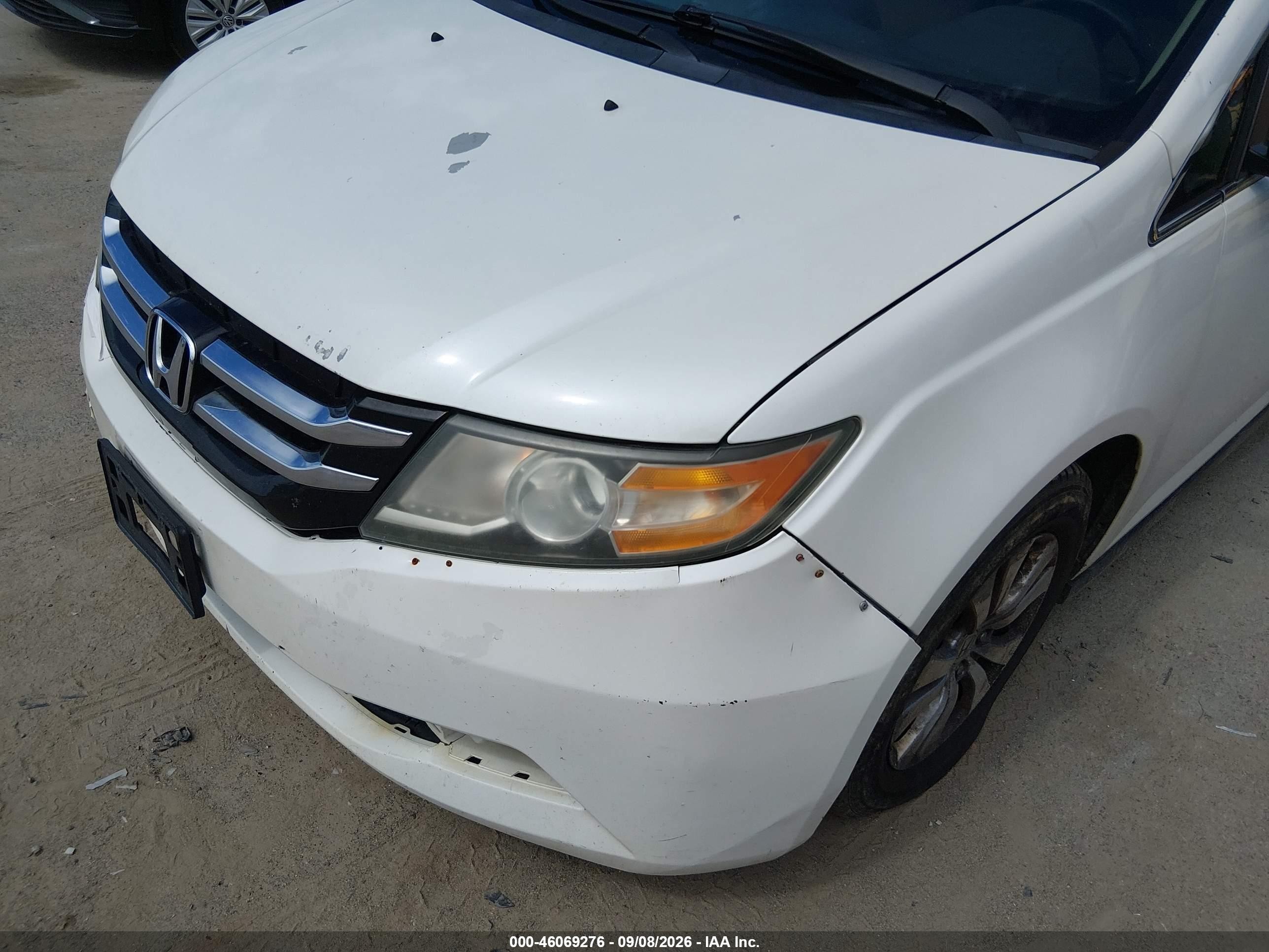 2014 Honda Odyssey Ex White vin: 5FNRL5H41EB077696