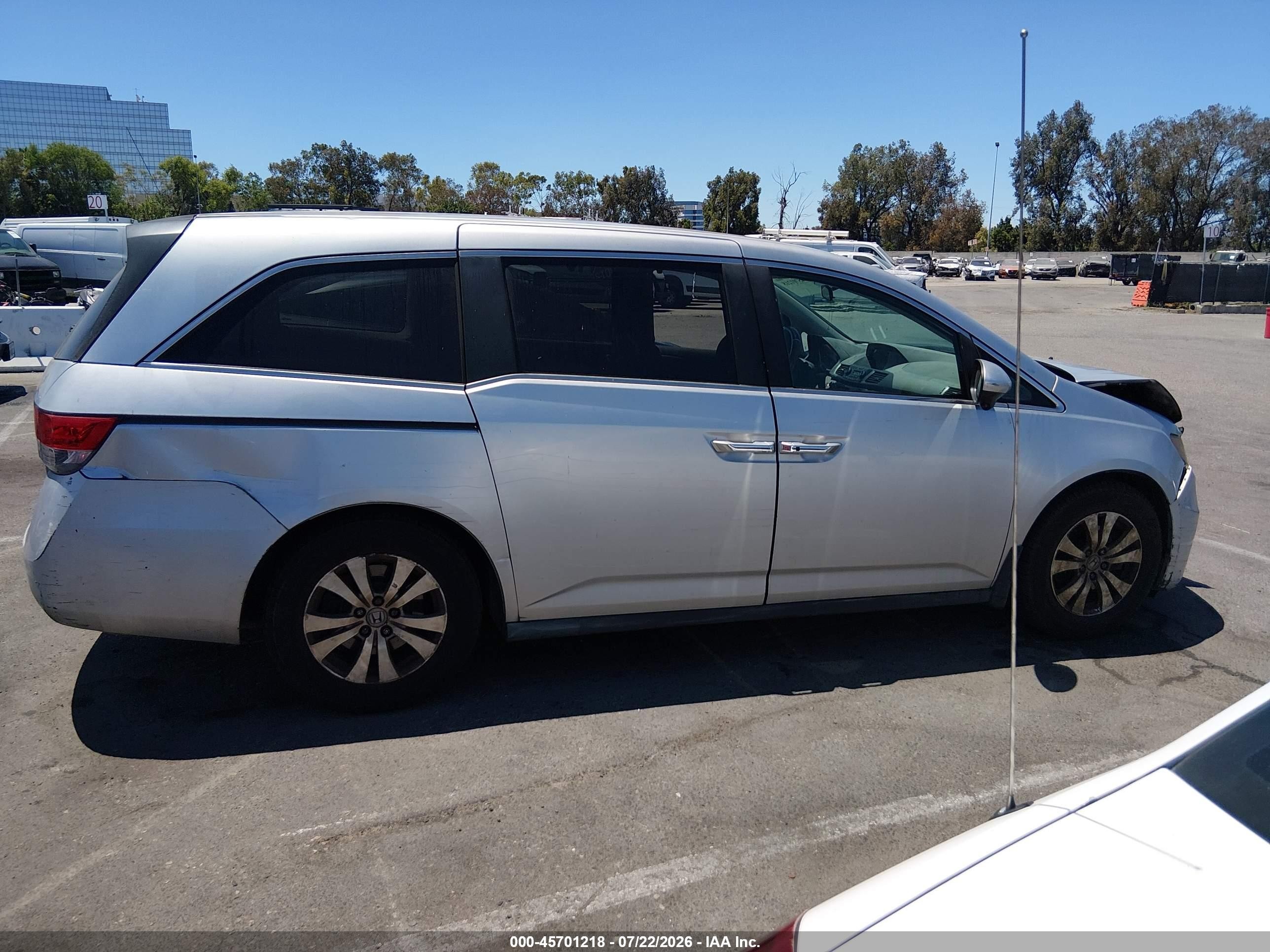2015 Honda Odyssey Ex Silver vin: 5FNRL5H41FB106664