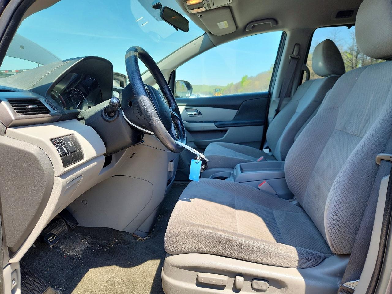 2015 Honda Odyssey Ex Gray vin: 5FNRL5H41FB111380