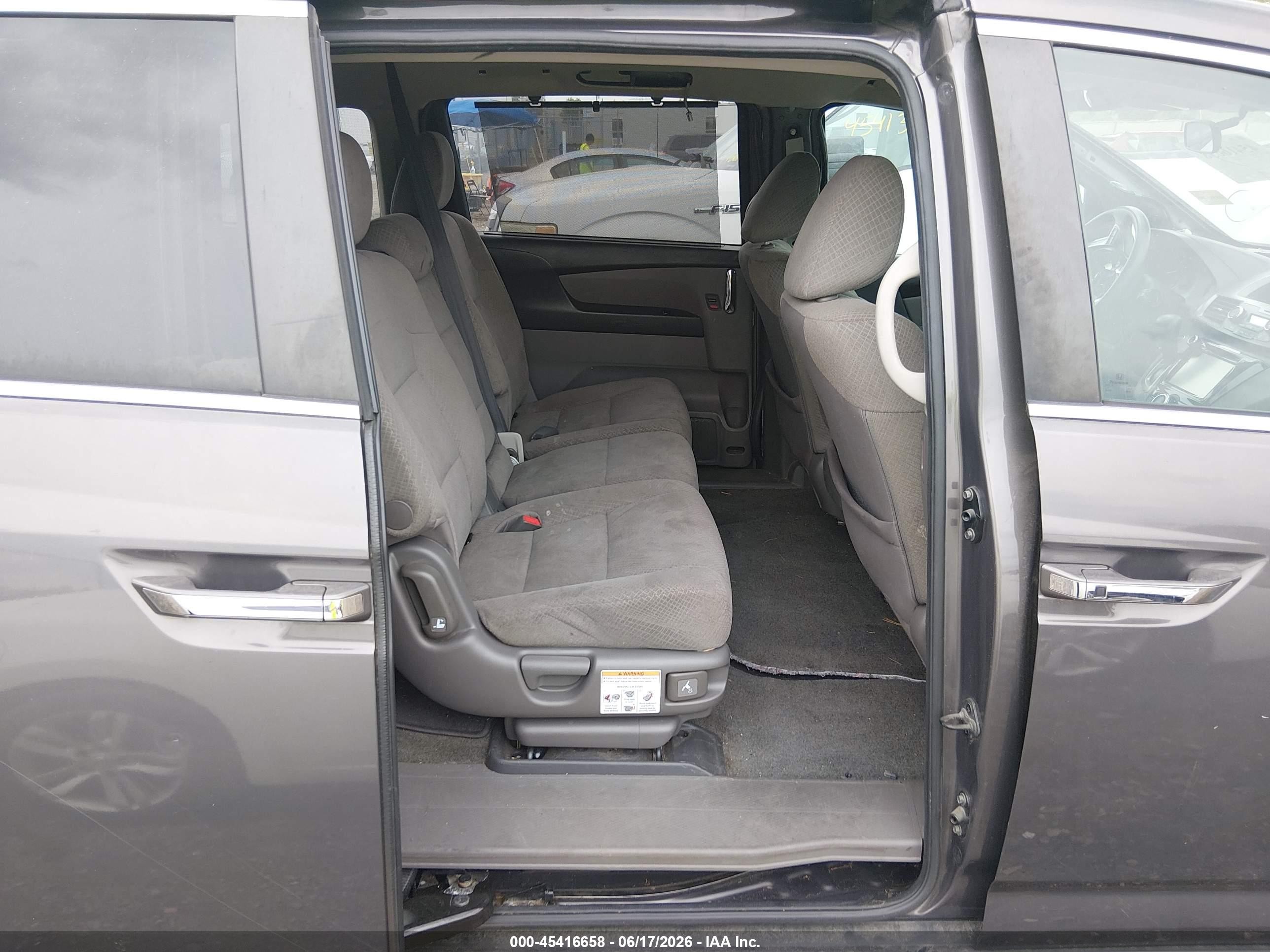 2015 Honda Odyssey Ex Gray vin: 5FNRL5H41FB119320