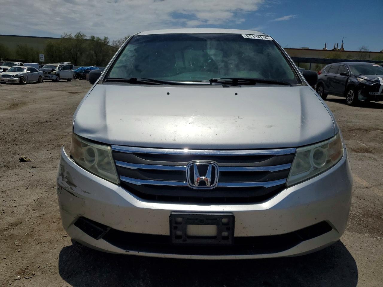 2011 Honda Odyssey Ex Silver vin: 5FNRL5H42BB010696
