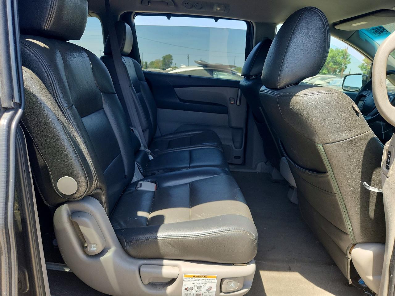2011 Honda Odyssey Ex Gray vin: 5FNRL5H42BB060725