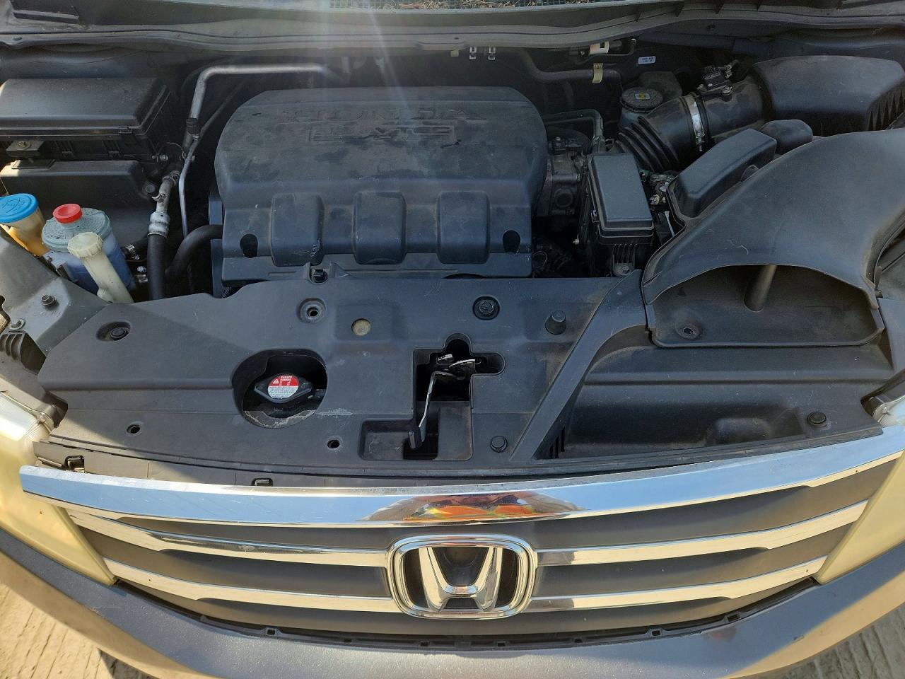 2011 Honda Odyssey Ex Gray vin: 5FNRL5H42BB060725