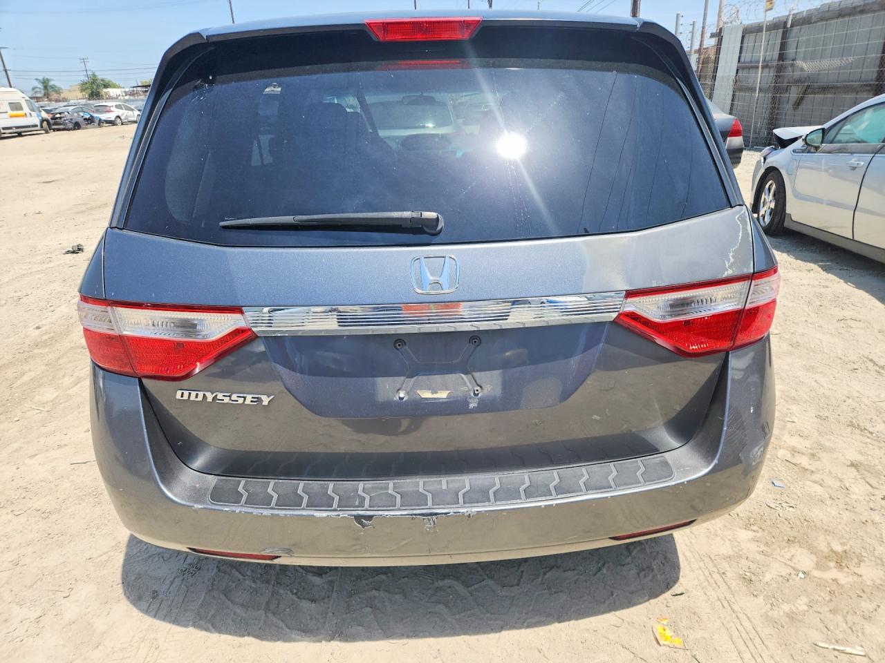 2011 Honda Odyssey Ex Gray vin: 5FNRL5H42BB060725