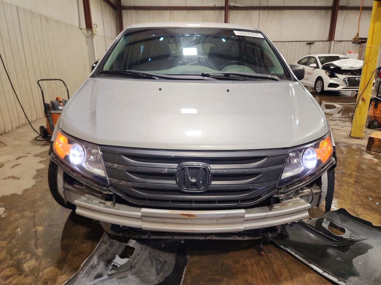 2012 Honda Odyssey Ex Silver vin: 5FNRL5H42CB014894