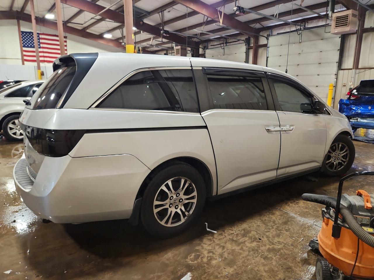 2012 Honda Odyssey Ex Silver vin: 5FNRL5H42CB014894