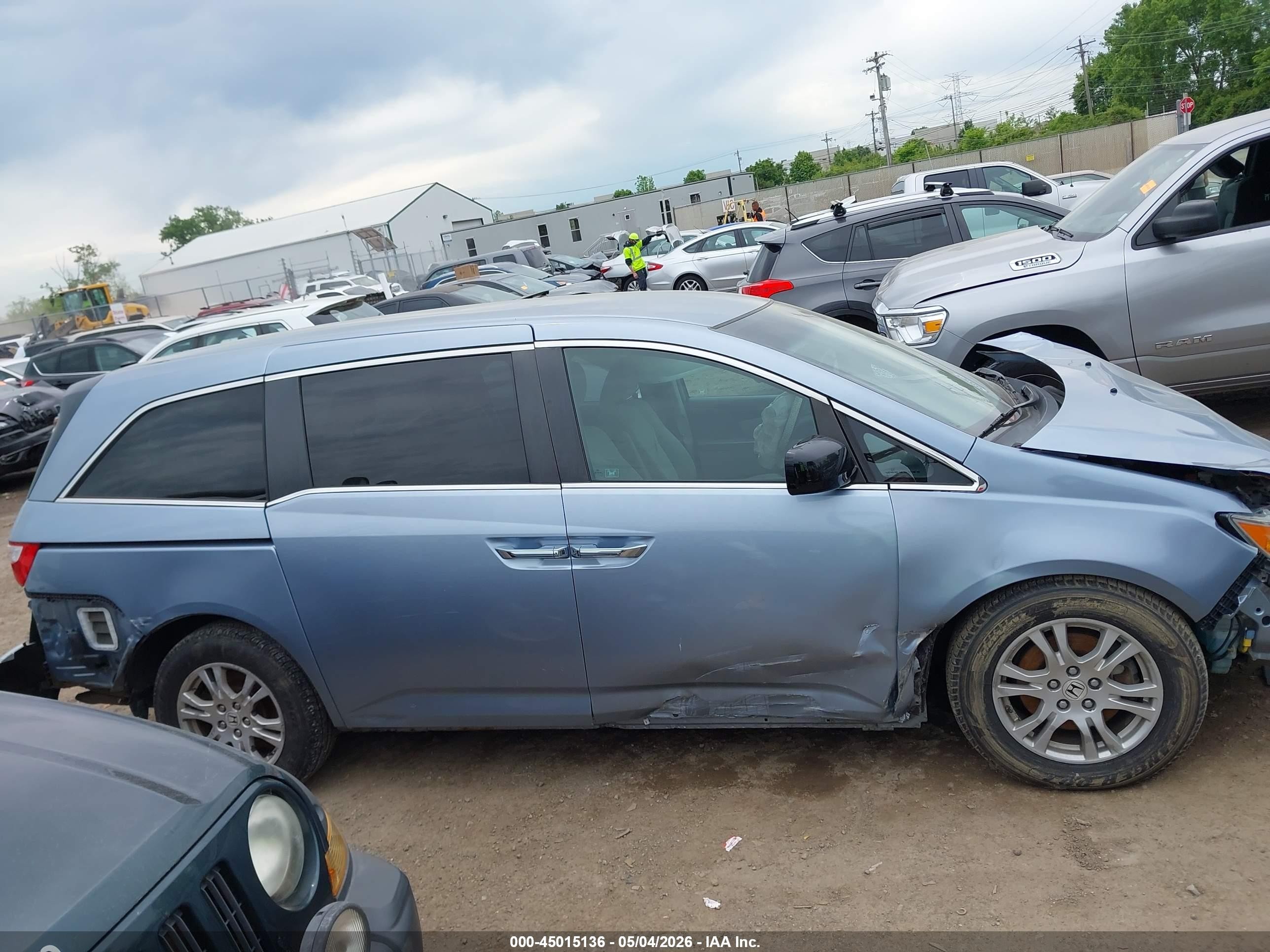 2012 Honda Odyssey Ex Light Blue vin: 5FNRL5H42CB072133