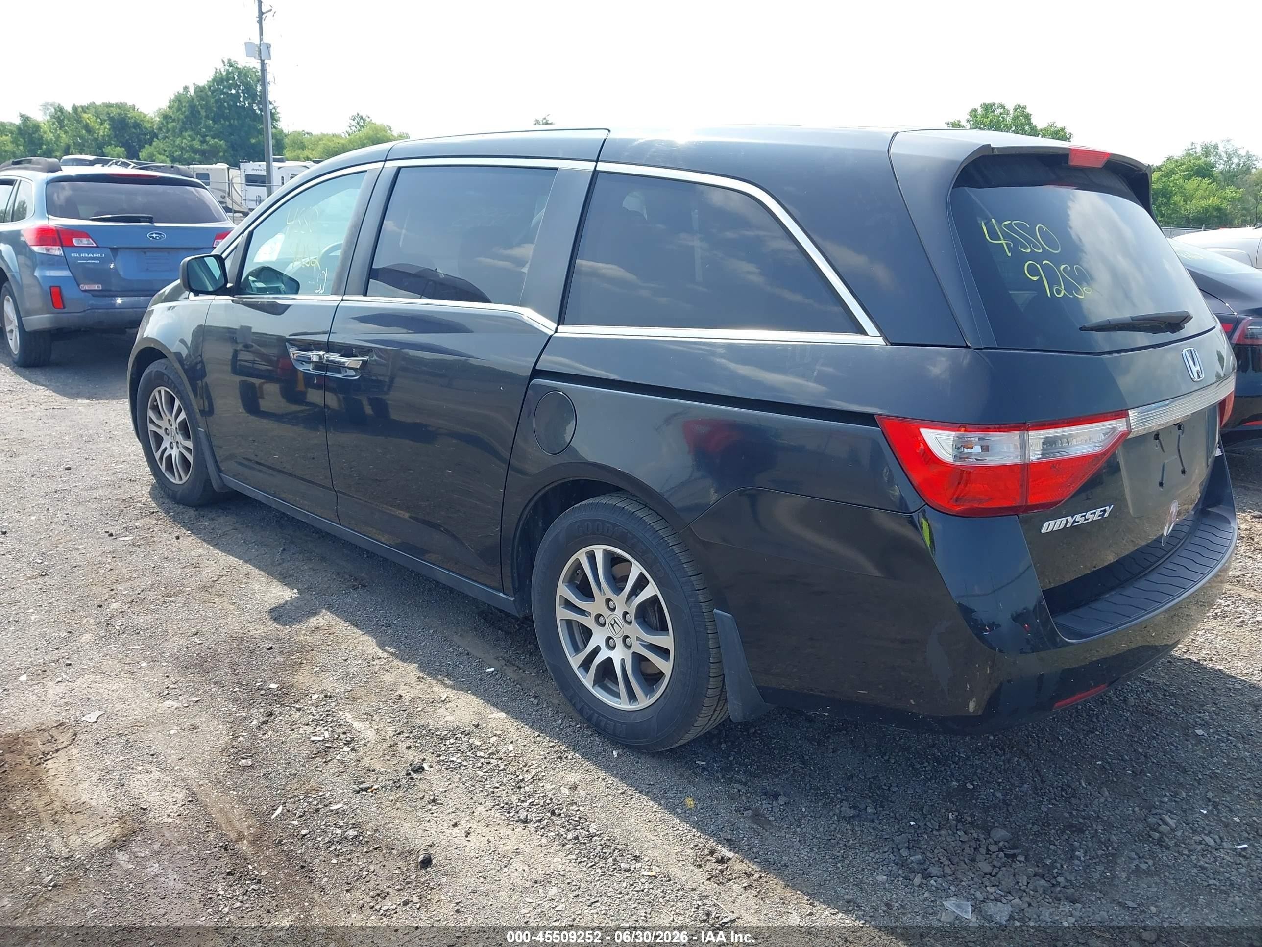 2013 Honda Odyssey Ex Black vin: 5FNRL5H42DB003427