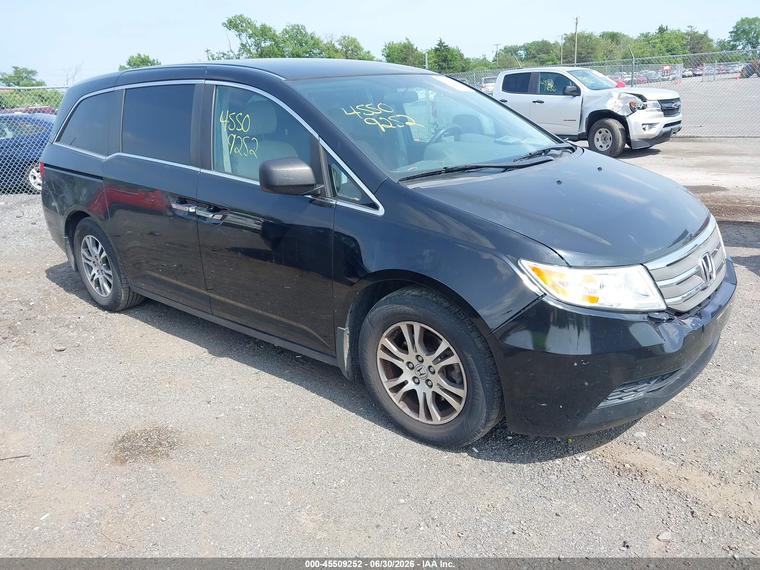 2013 Honda Odyssey Ex Black vin: 5FNRL5H42DB003427