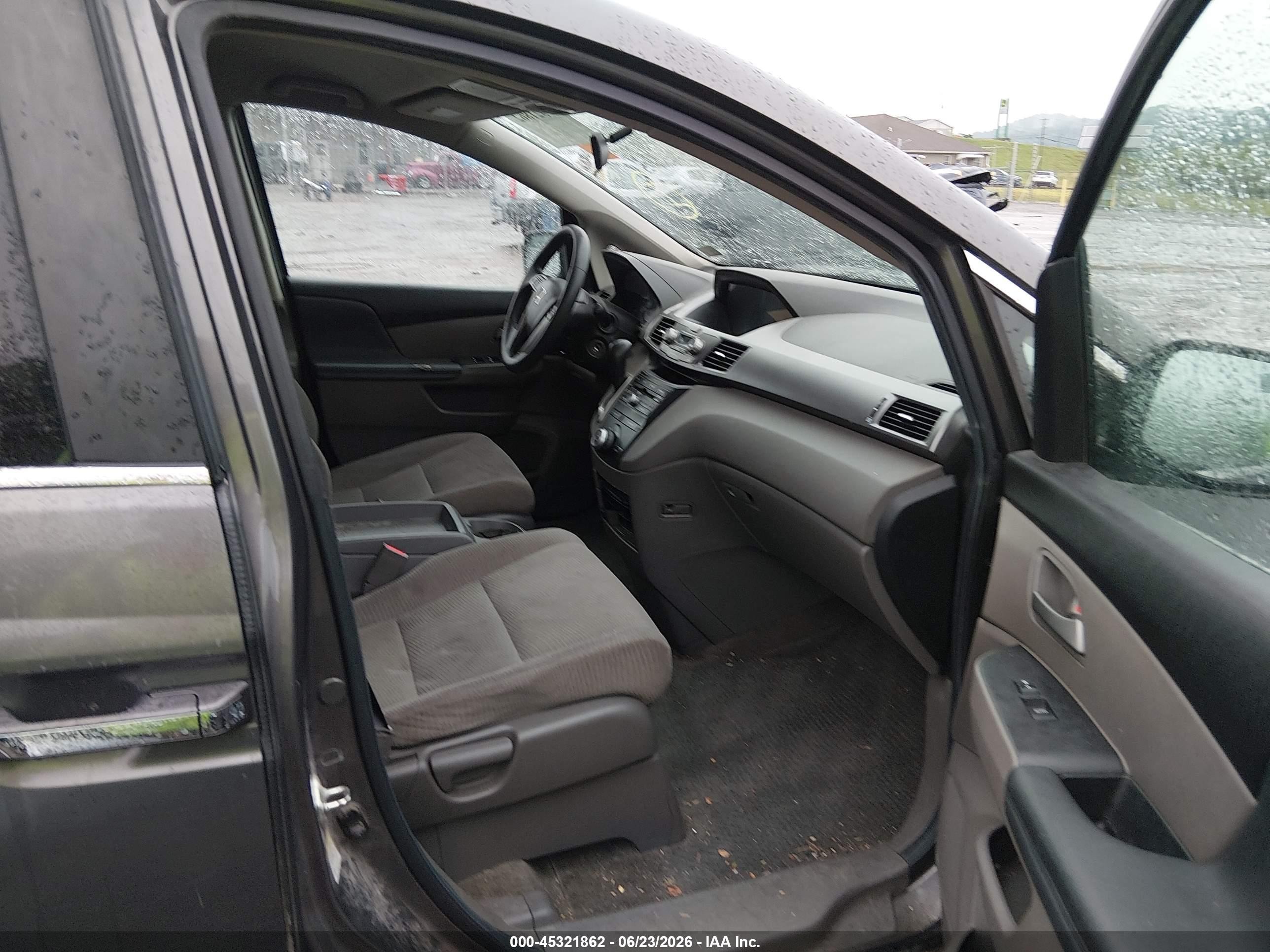 2013 Honda Odyssey Ex Gray vin: 5FNRL5H42DB036458