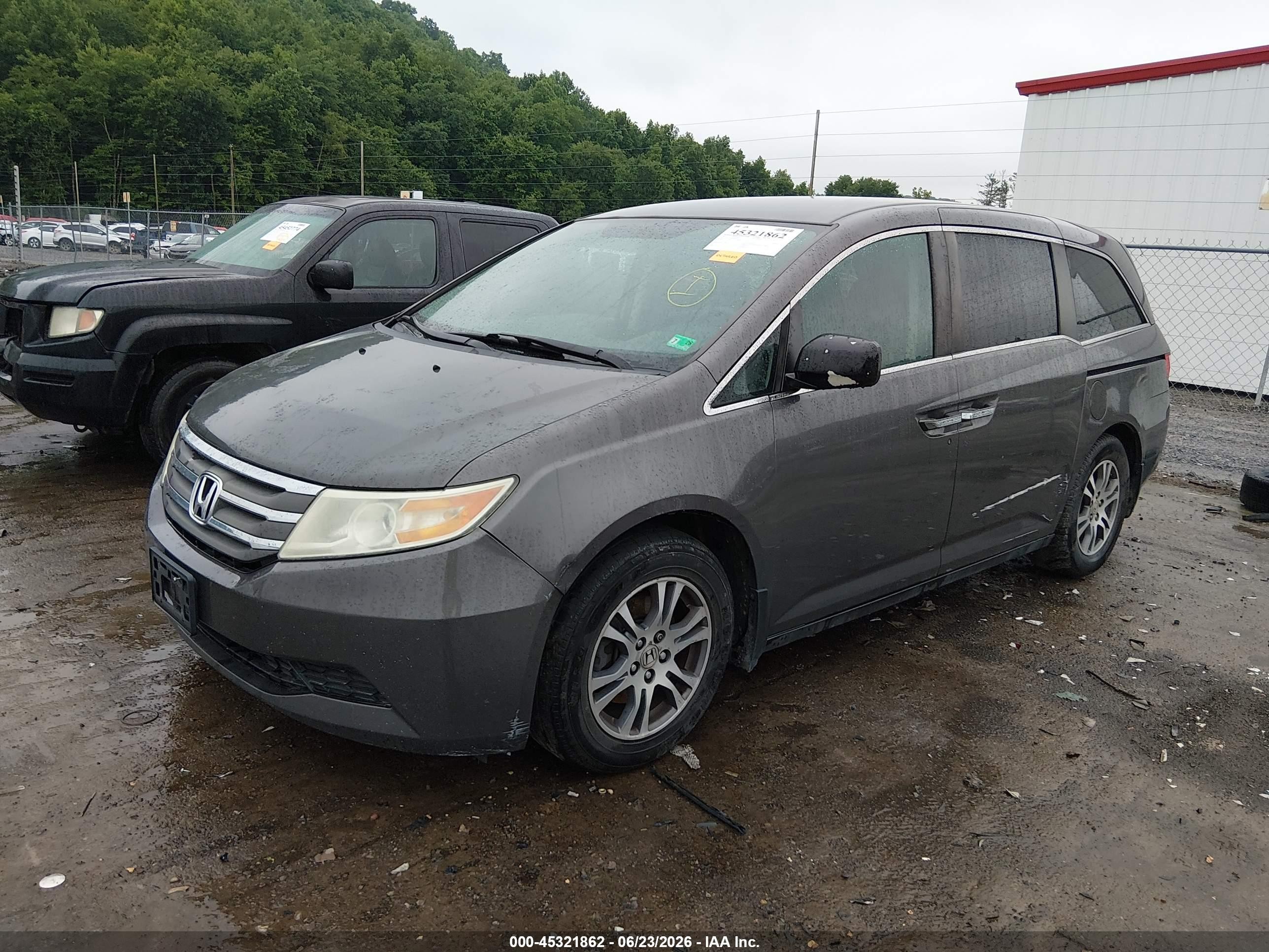 2013 Honda Odyssey Ex Gray vin: 5FNRL5H42DB036458