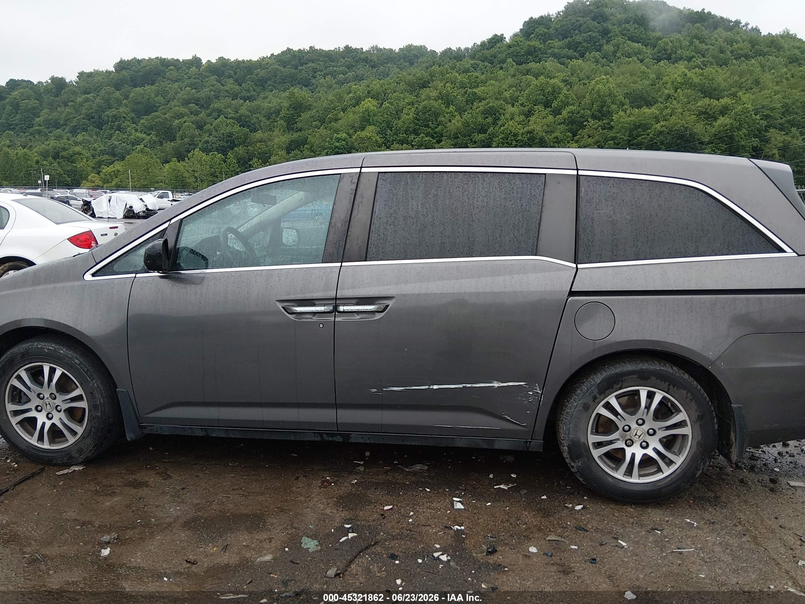 2013 Honda Odyssey Ex Gray vin: 5FNRL5H42DB036458