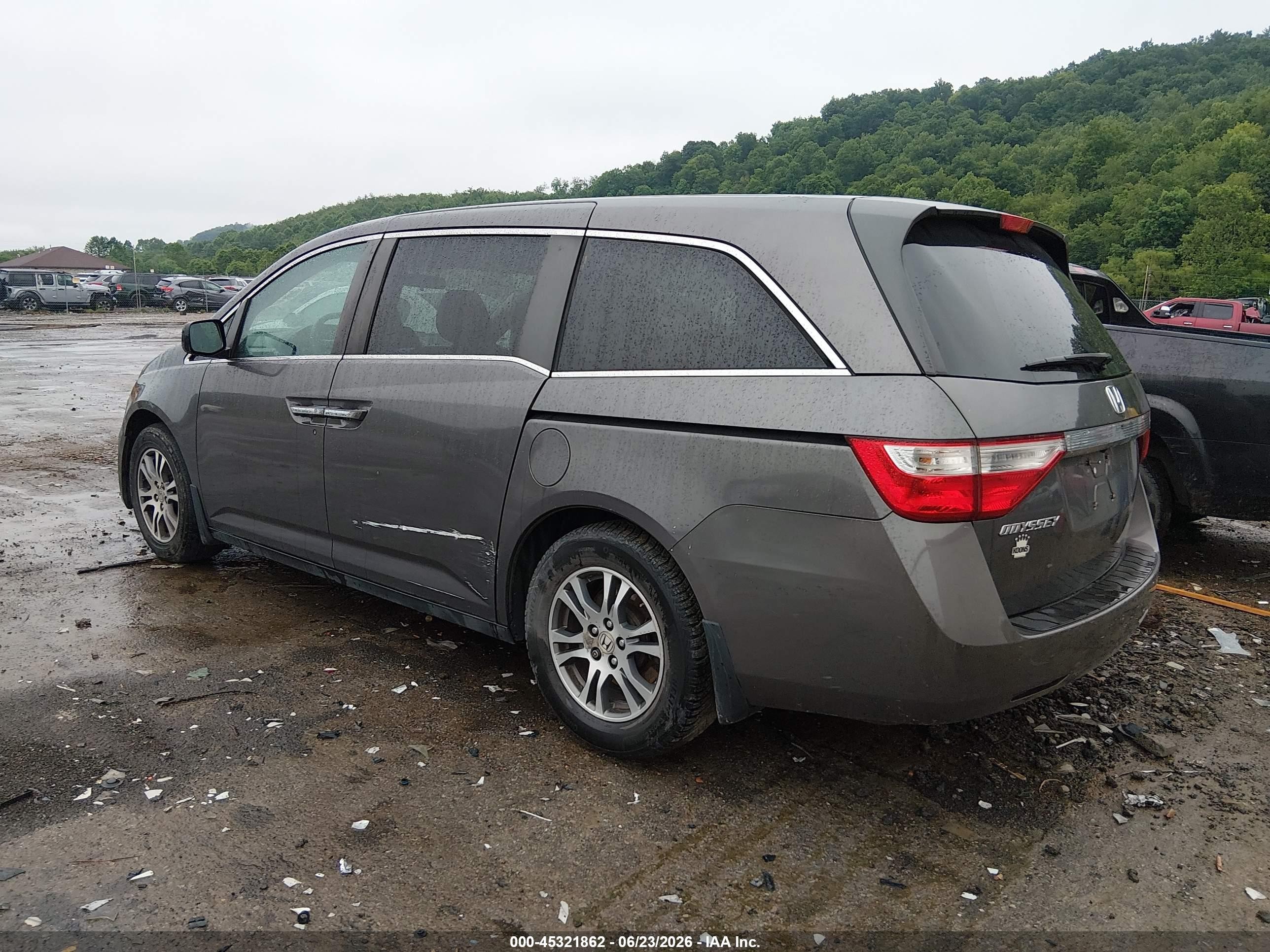 2013 Honda Odyssey Ex Gray vin: 5FNRL5H42DB036458