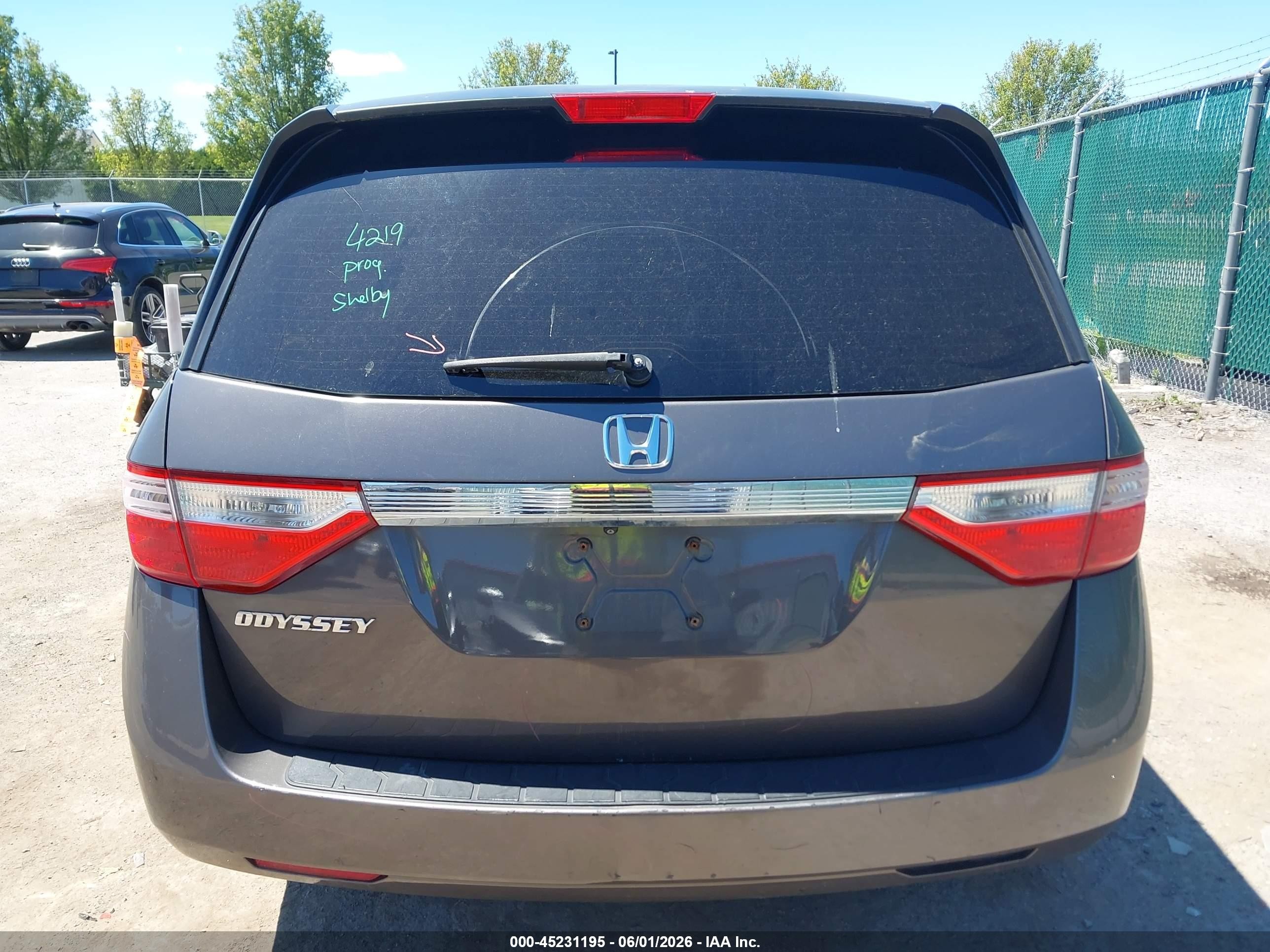 2013 Honda Odyssey Ex Gray vin: 5FNRL5H42DB077706