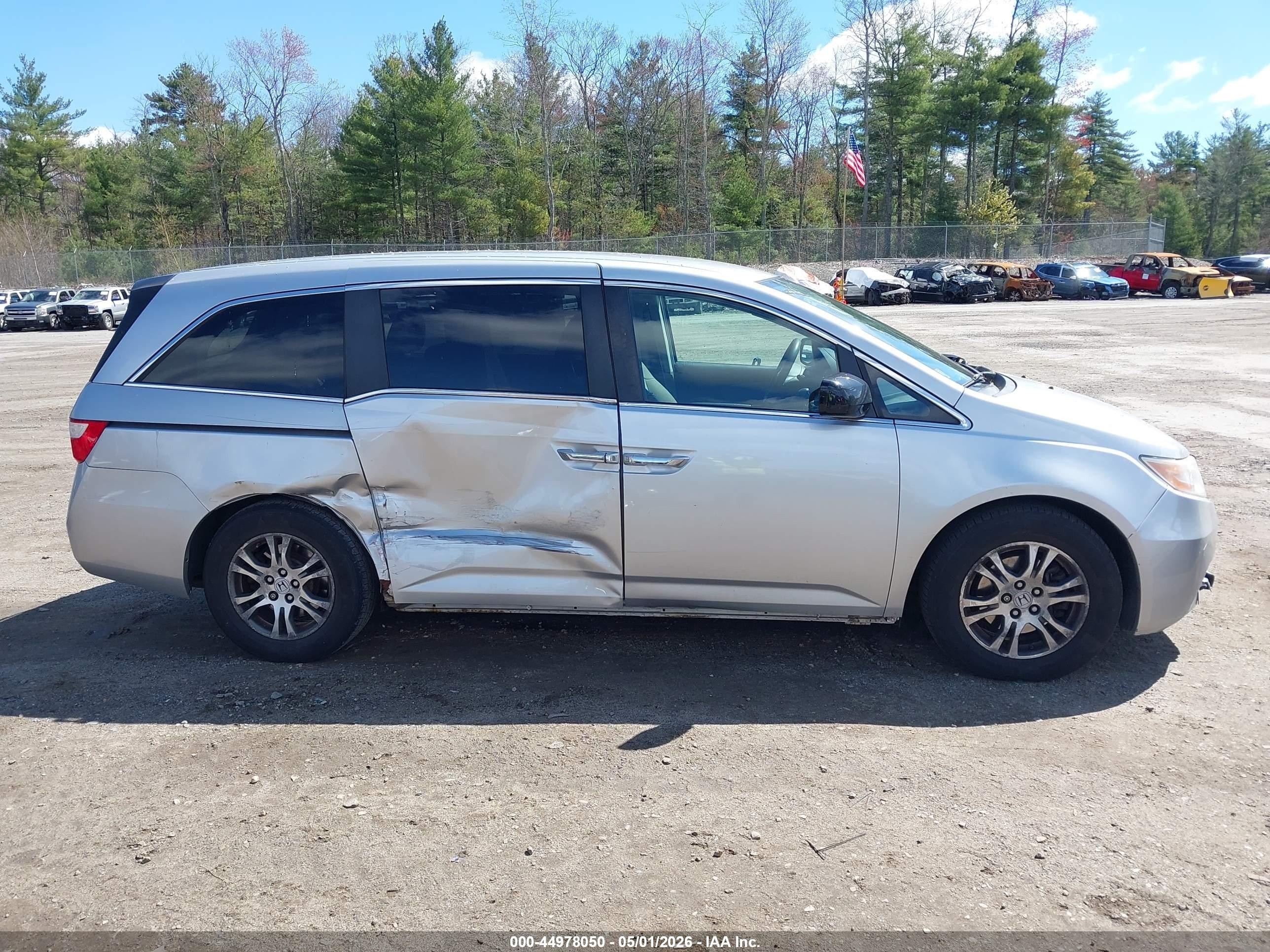 2013 Honda Odyssey Ex Silver vin: 5FNRL5H42DB082789