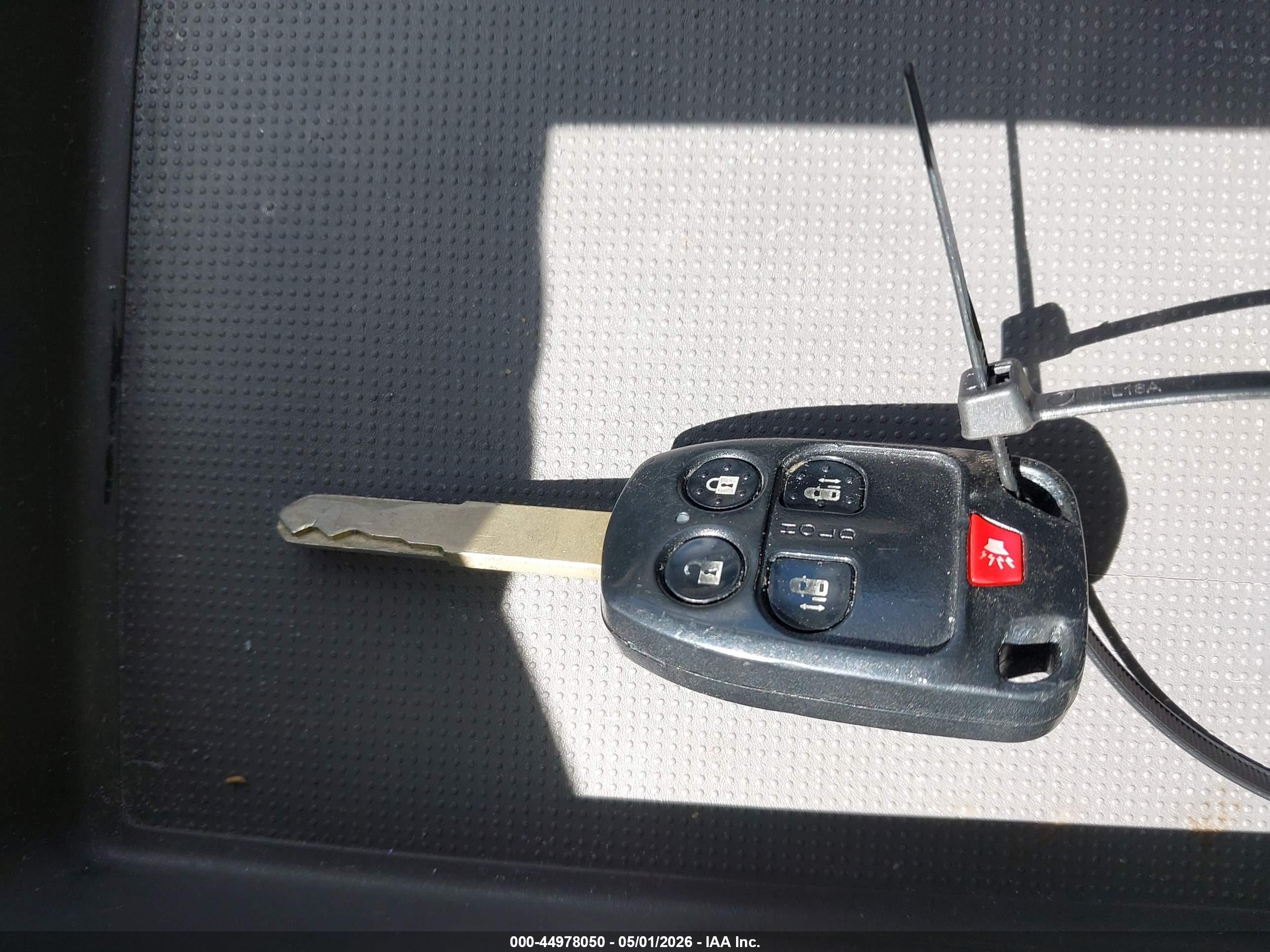 2013 Honda Odyssey Ex Silver vin: 5FNRL5H42DB082789