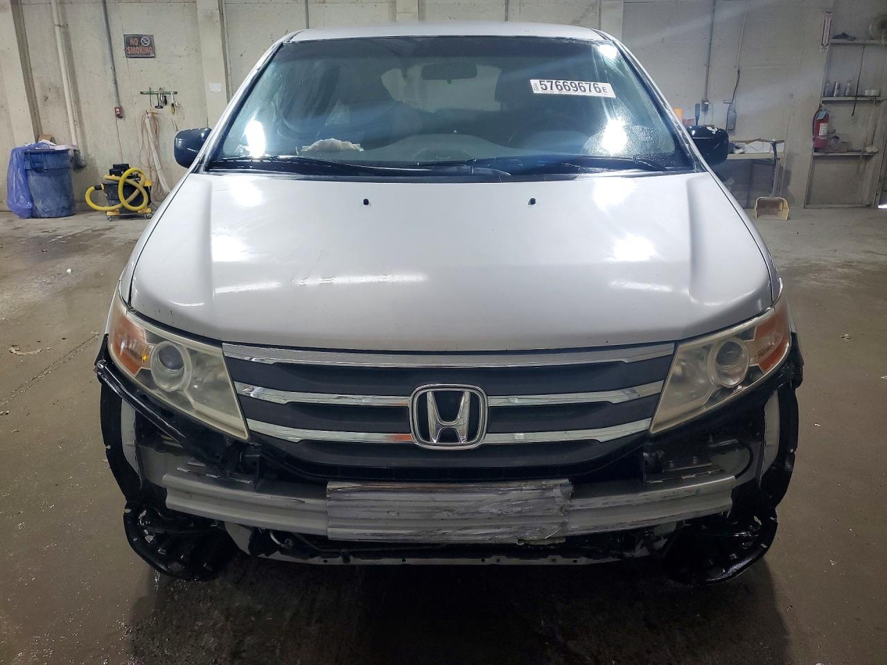 2013 Honda Odyssey Ex Silver vin: 5FNRL5H42DB082842