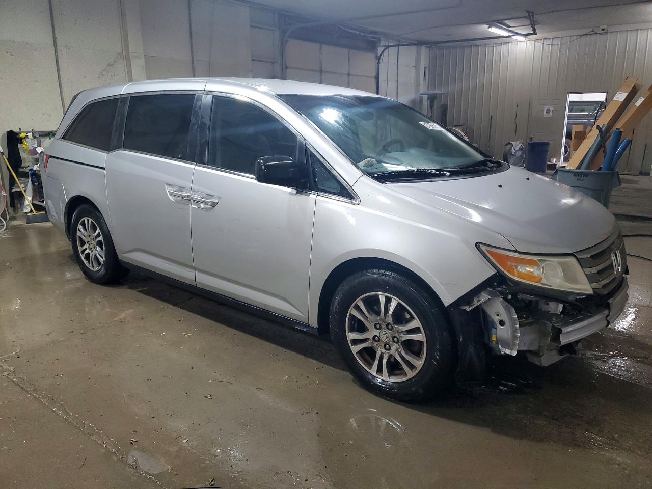 2013 Honda Odyssey Ex Silver vin: 5FNRL5H42DB082842