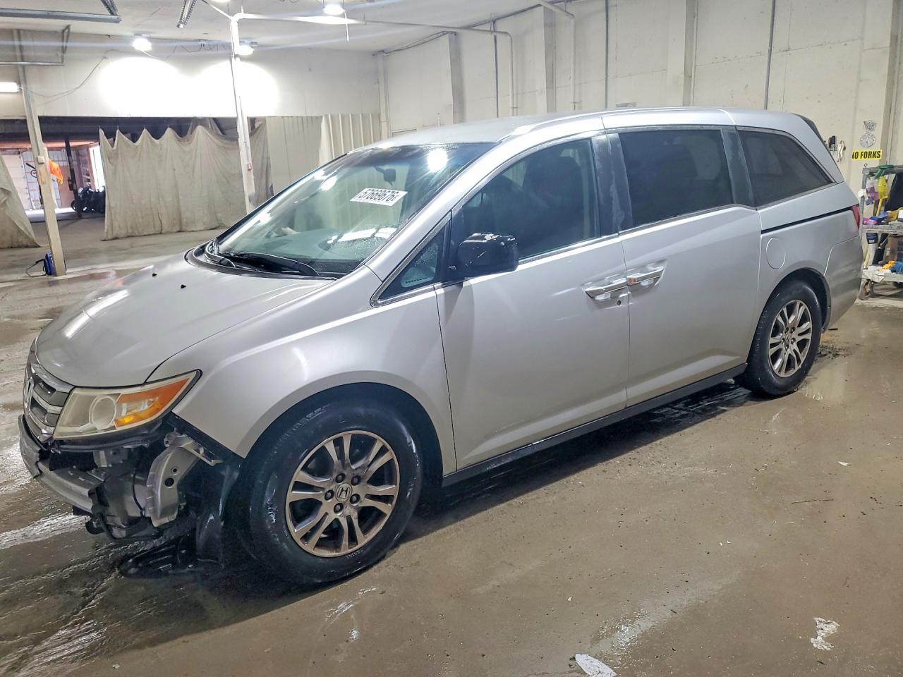 2013 Honda Odyssey Ex Silver vin: 5FNRL5H42DB082842
