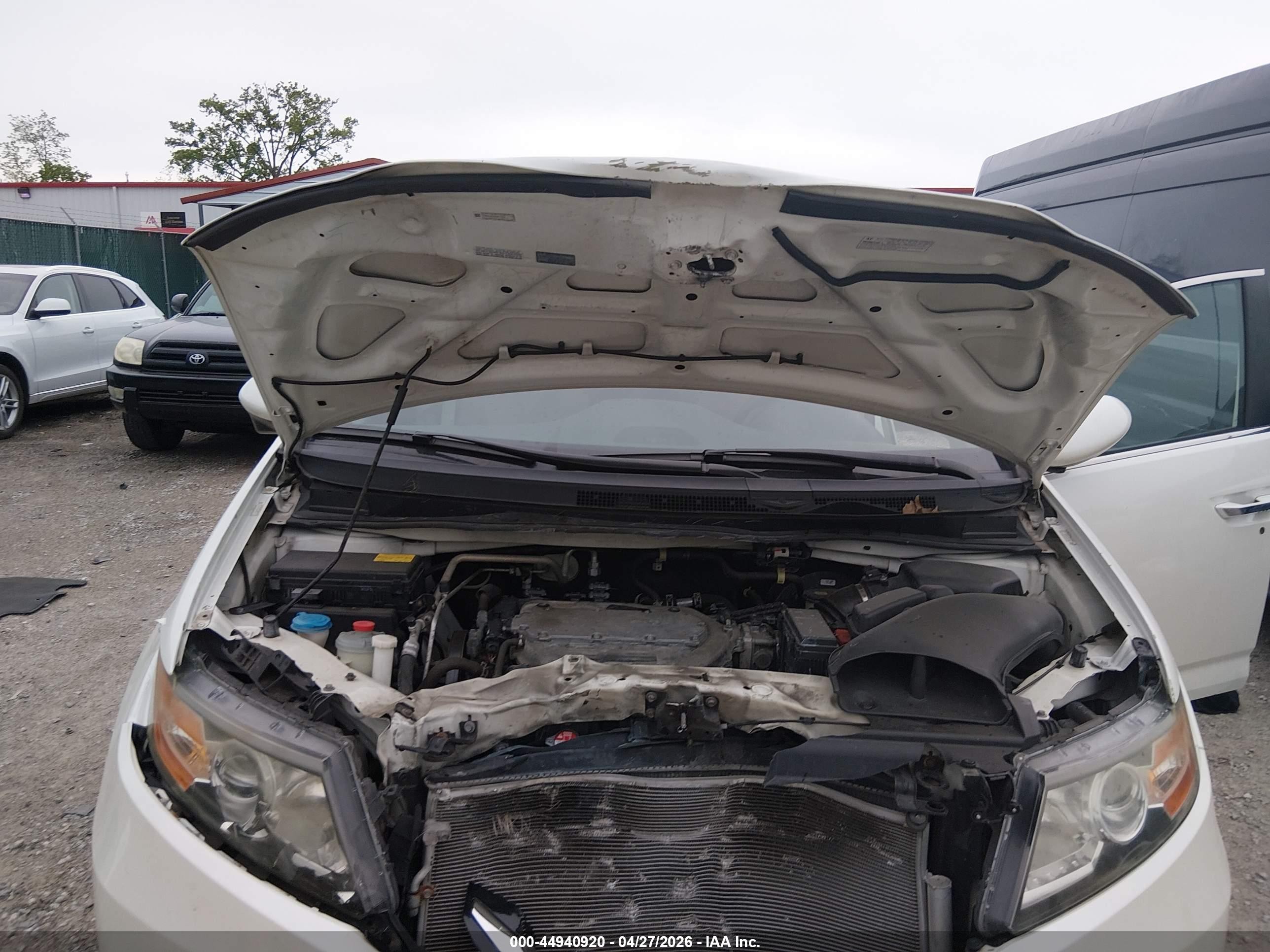 2014 Honda Odyssey Ex White vin: 5FNRL5H42EB018298