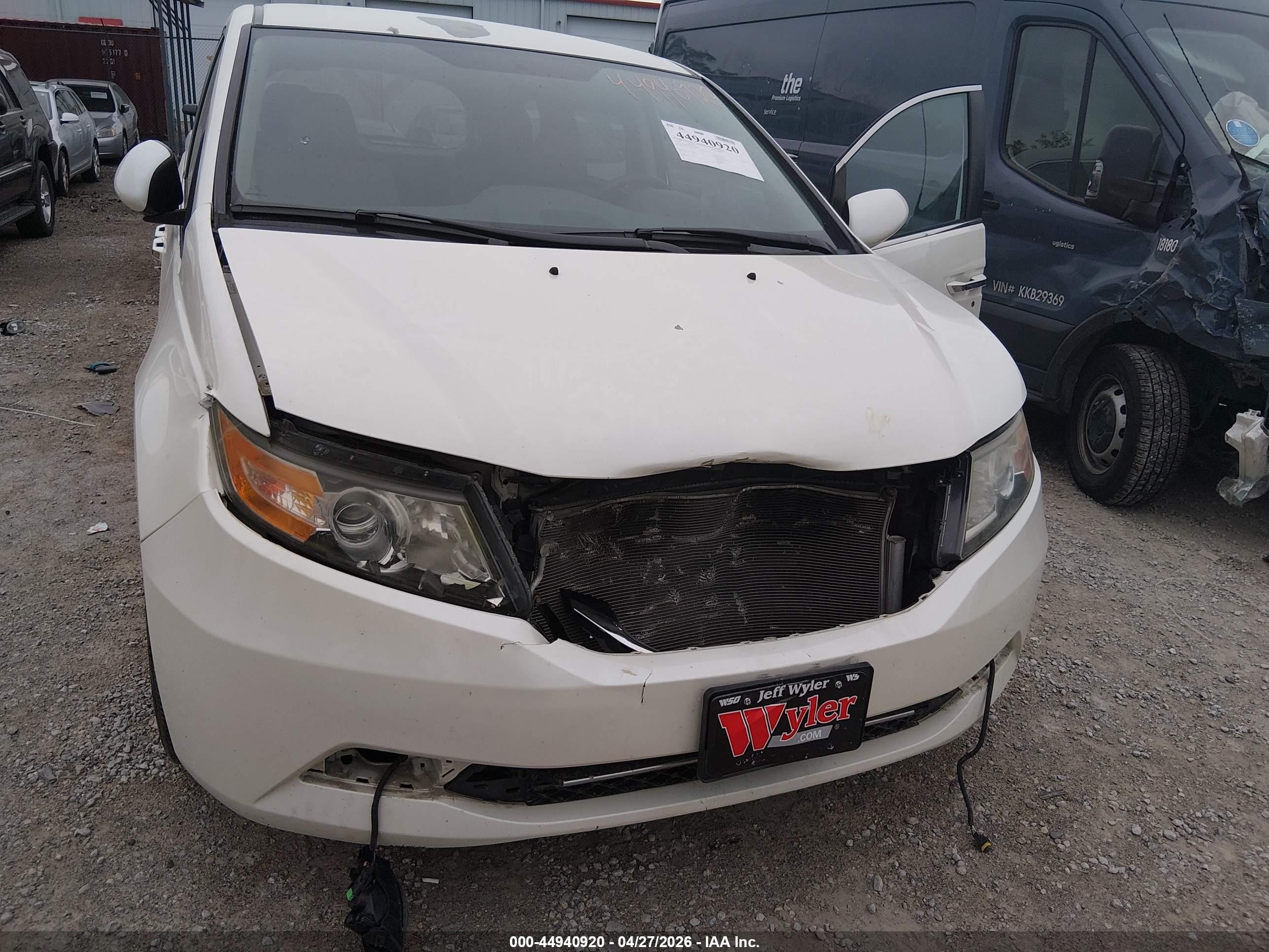 2014 Honda Odyssey Ex White vin: 5FNRL5H42EB018298