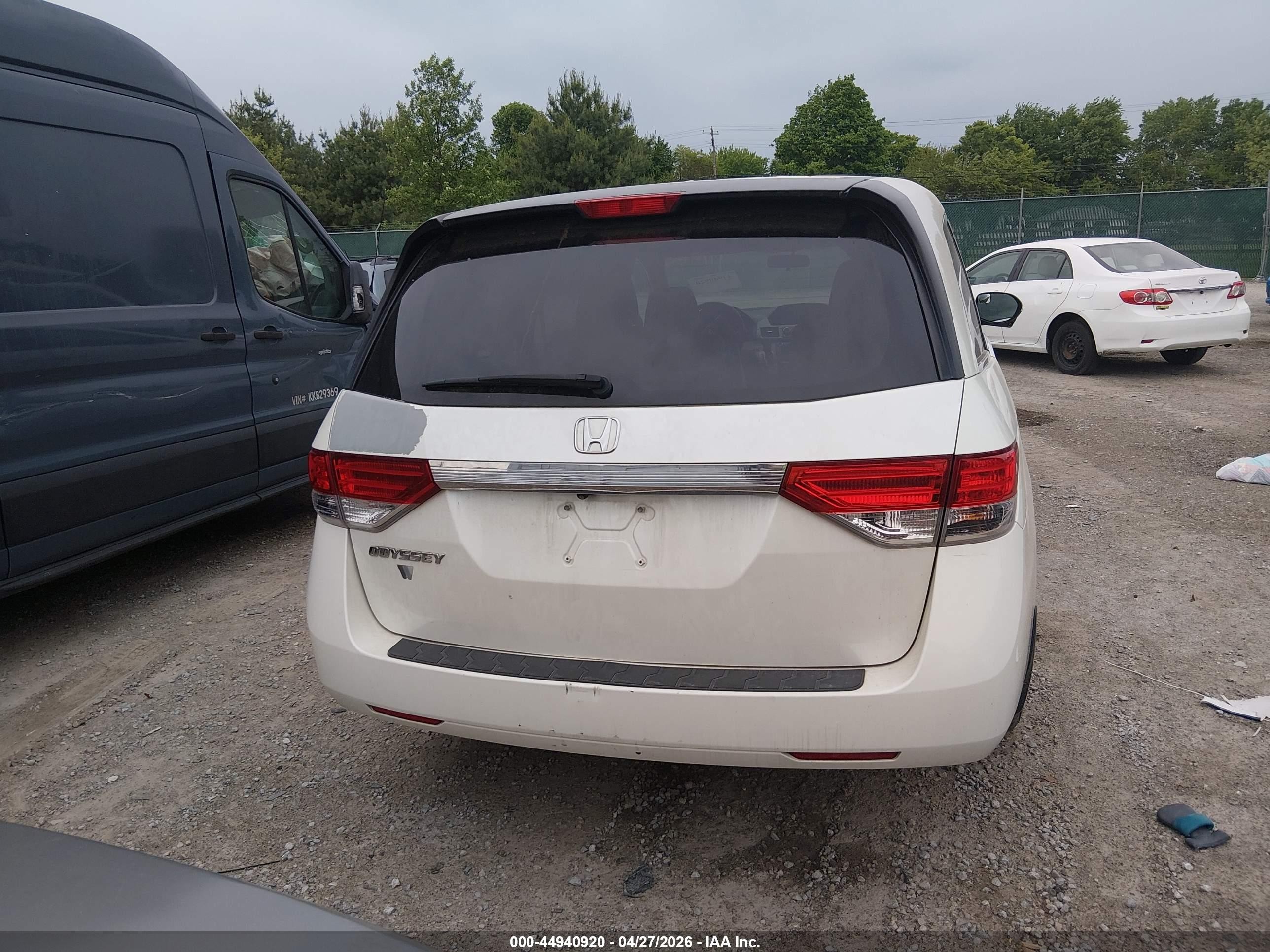 2014 Honda Odyssey Ex White vin: 5FNRL5H42EB018298