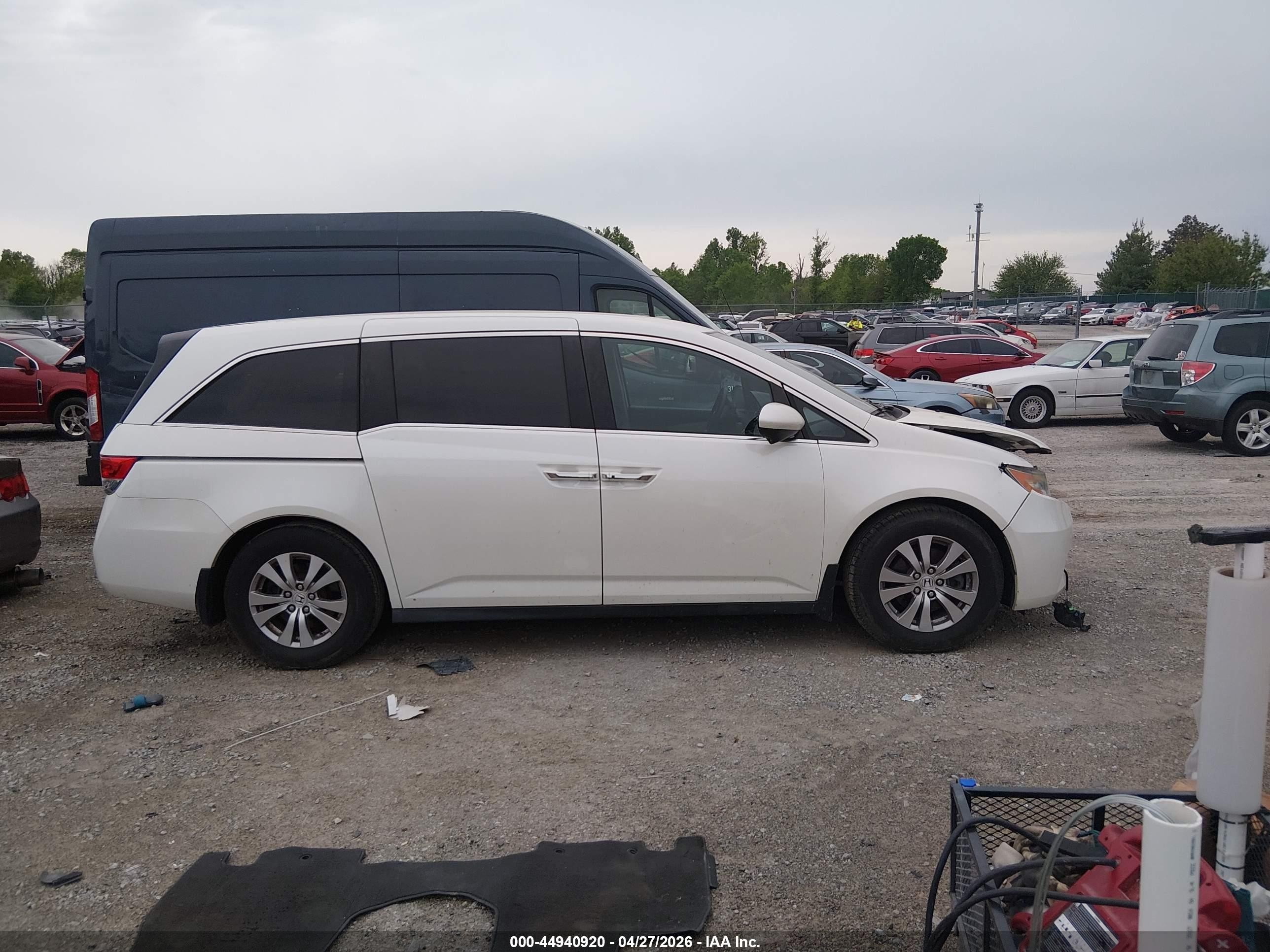 2014 Honda Odyssey Ex White vin: 5FNRL5H42EB018298