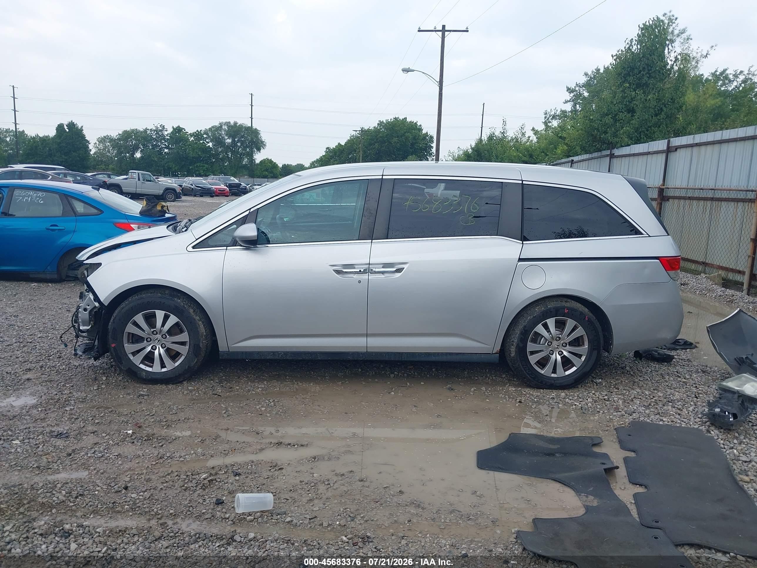 2014 Honda Odyssey Ex Silver vin: 5FNRL5H42EB047056