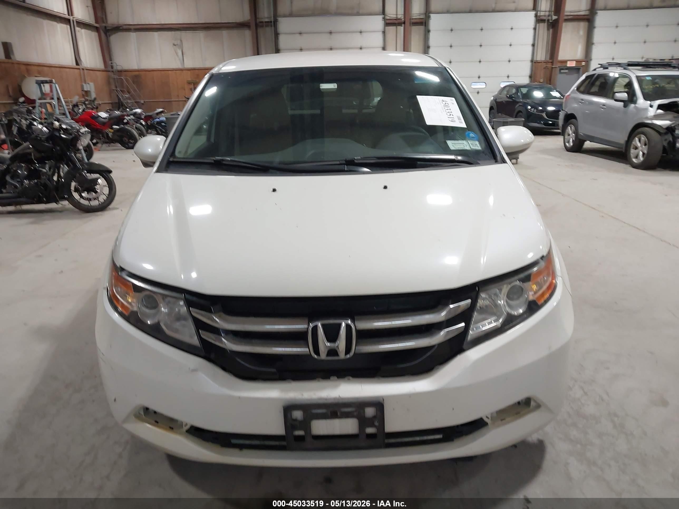 2015 Honda Odyssey Ex White vin: 5FNRL5H42FB068796