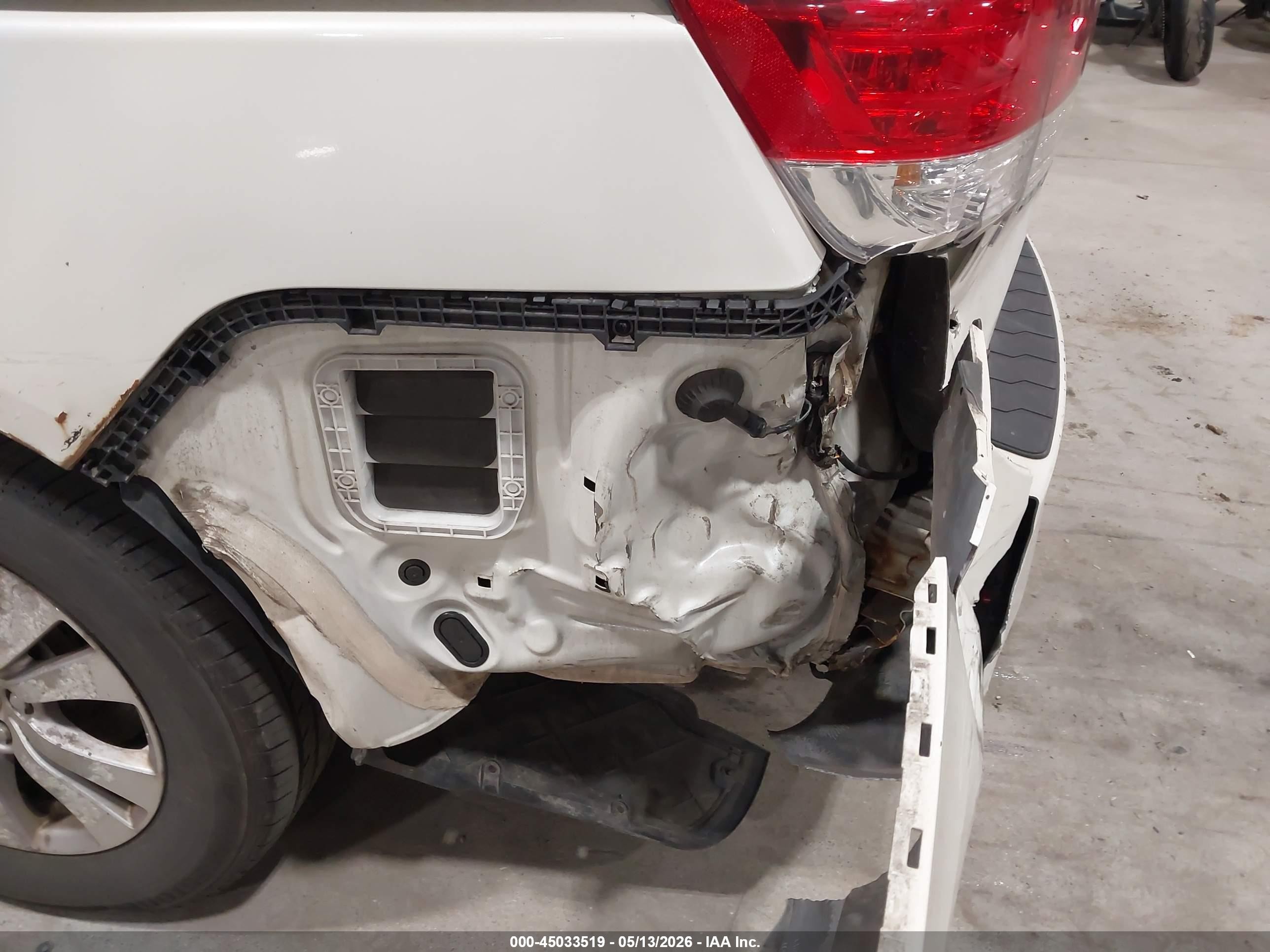 2015 Honda Odyssey Ex White vin: 5FNRL5H42FB068796