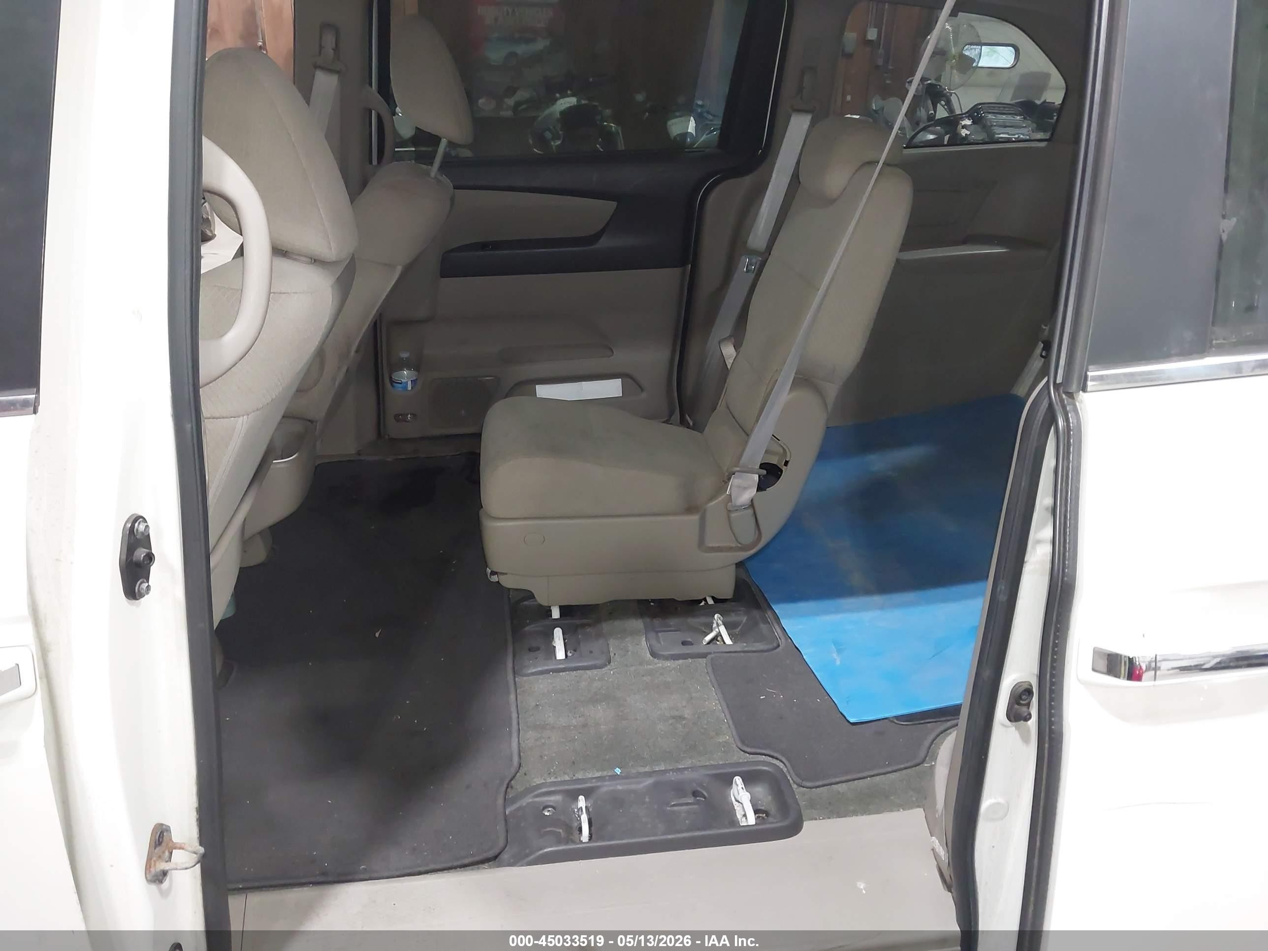 2015 Honda Odyssey Ex White vin: 5FNRL5H42FB068796