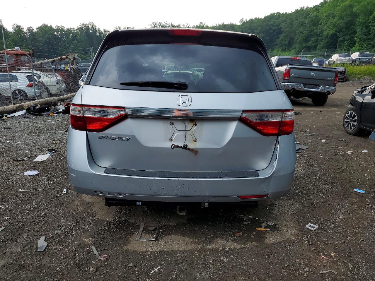 2011 Honda Odyssey Ex Silver vin: 5FNRL5H43BB019956