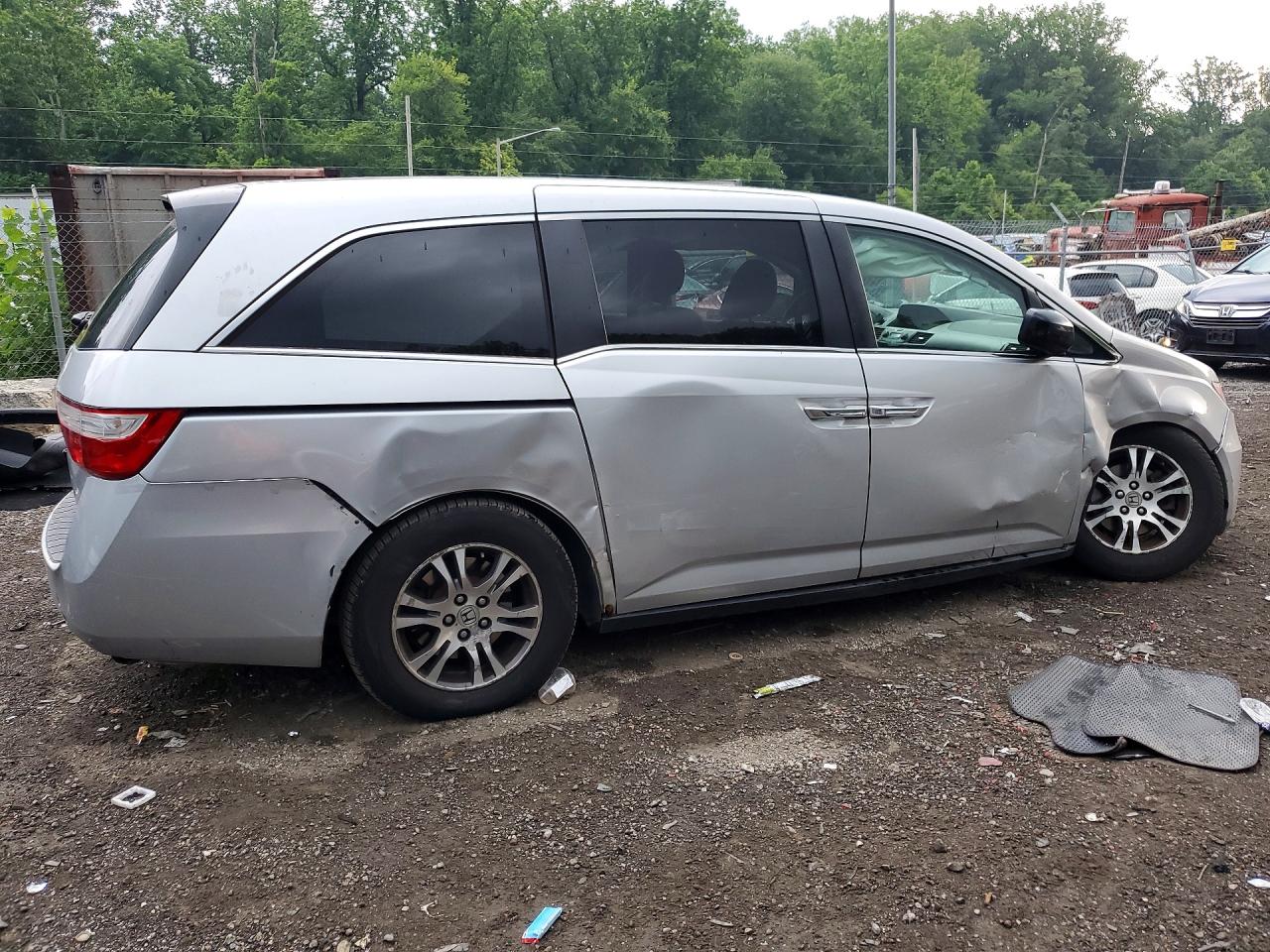 2011 Honda Odyssey Ex Silver vin: 5FNRL5H43BB019956