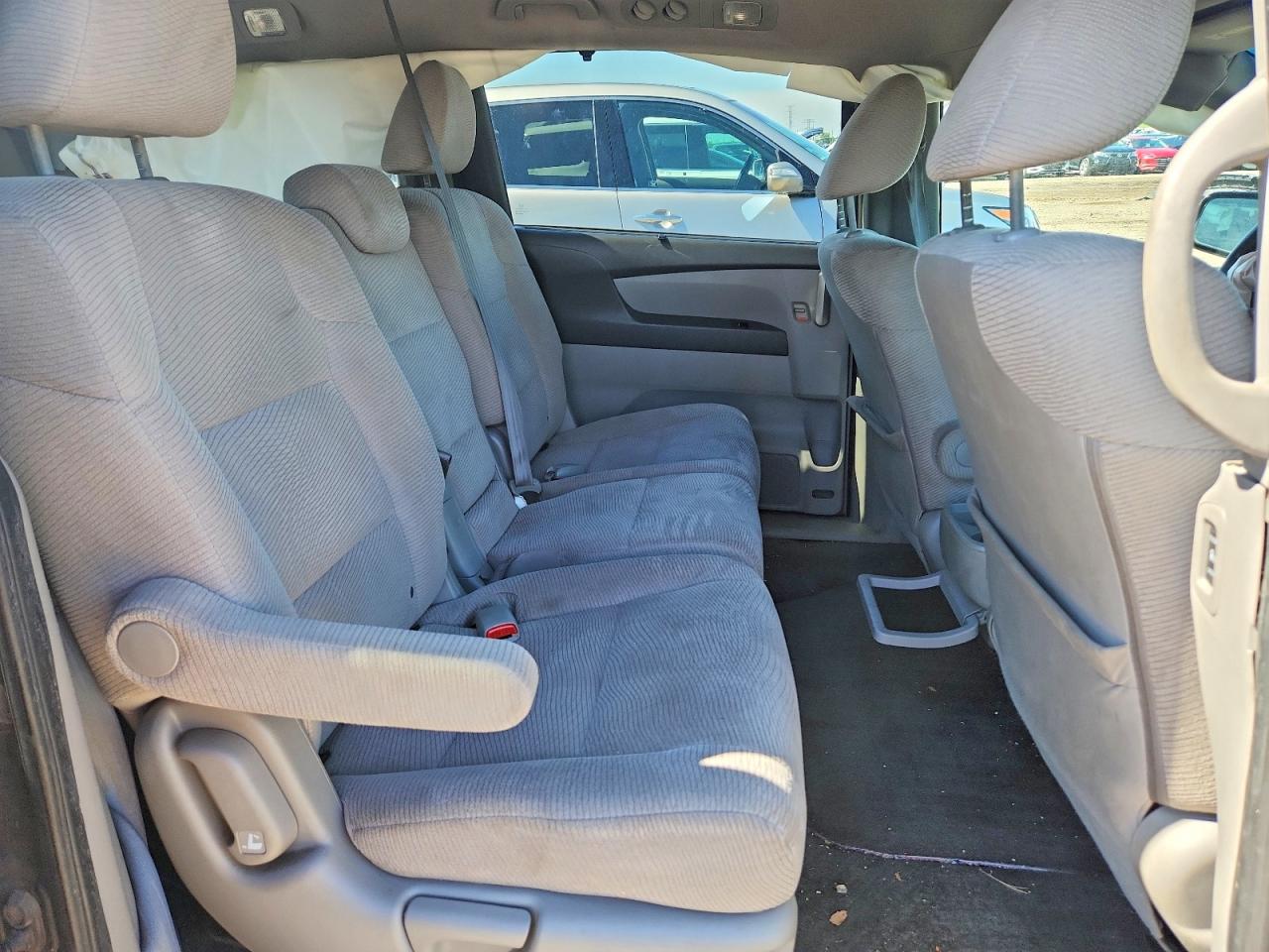 2011 Honda Odyssey Ex Gray vin: 5FNRL5H43BB060152