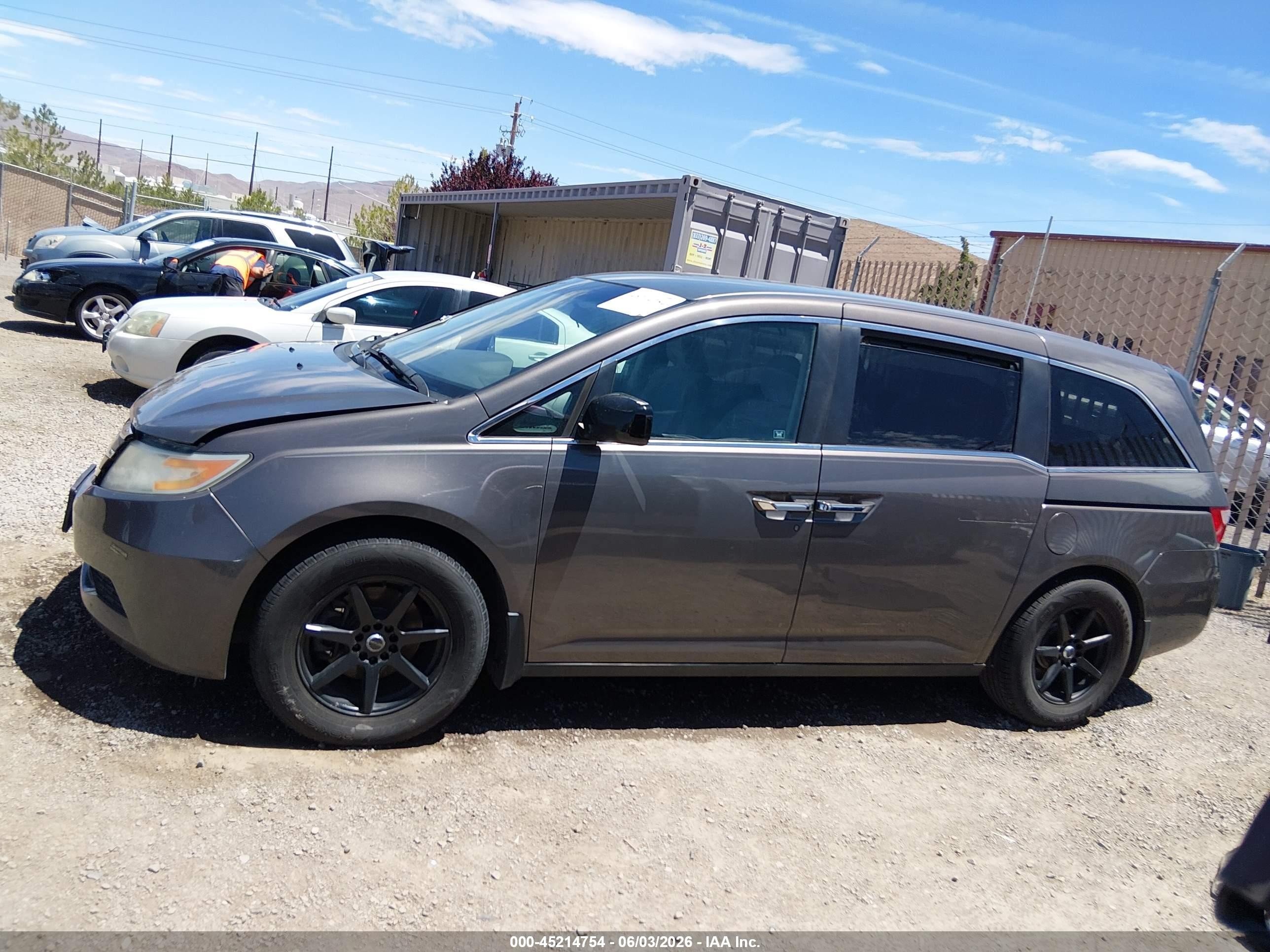 2011 Honda Odyssey Ex Коричневый vin: 5FNRL5H43BB070213
