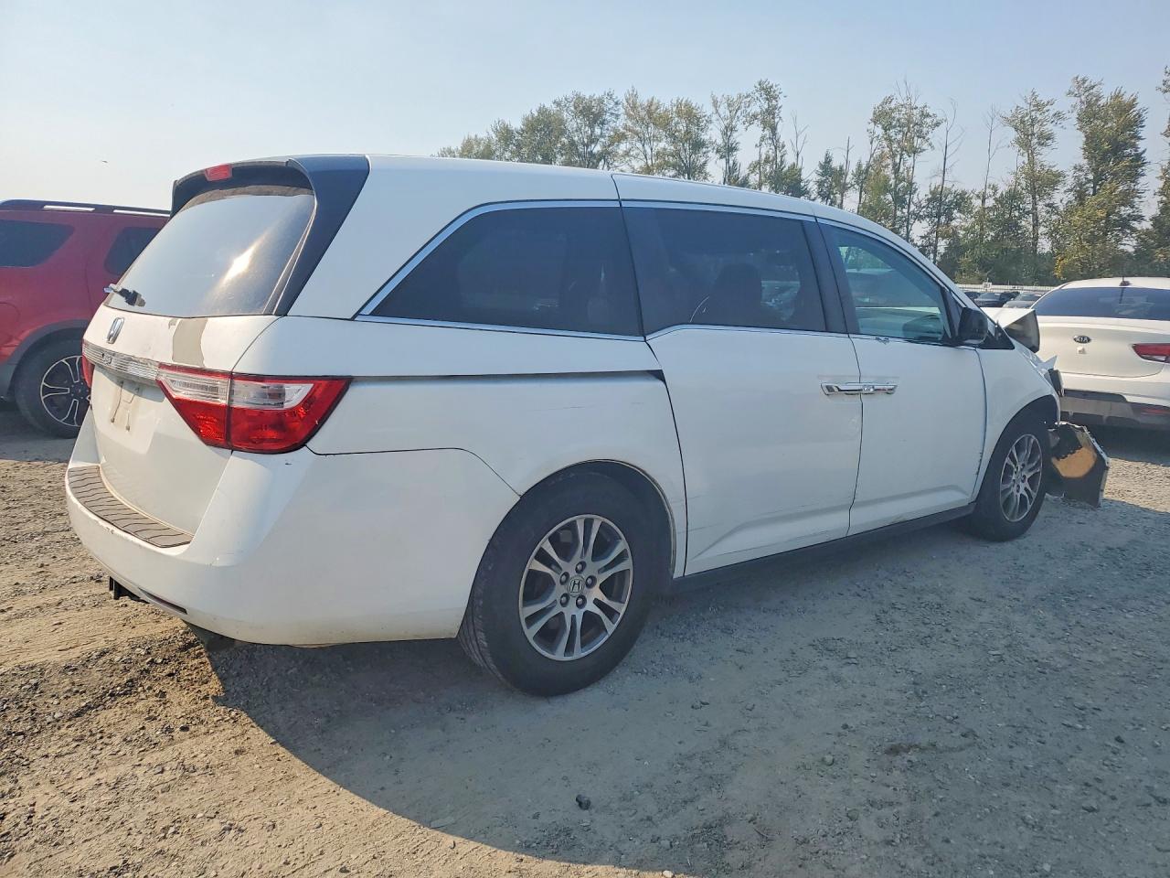 2012 Honda Odyssey Ex Белый vin: 5FNRL5H43CB028271