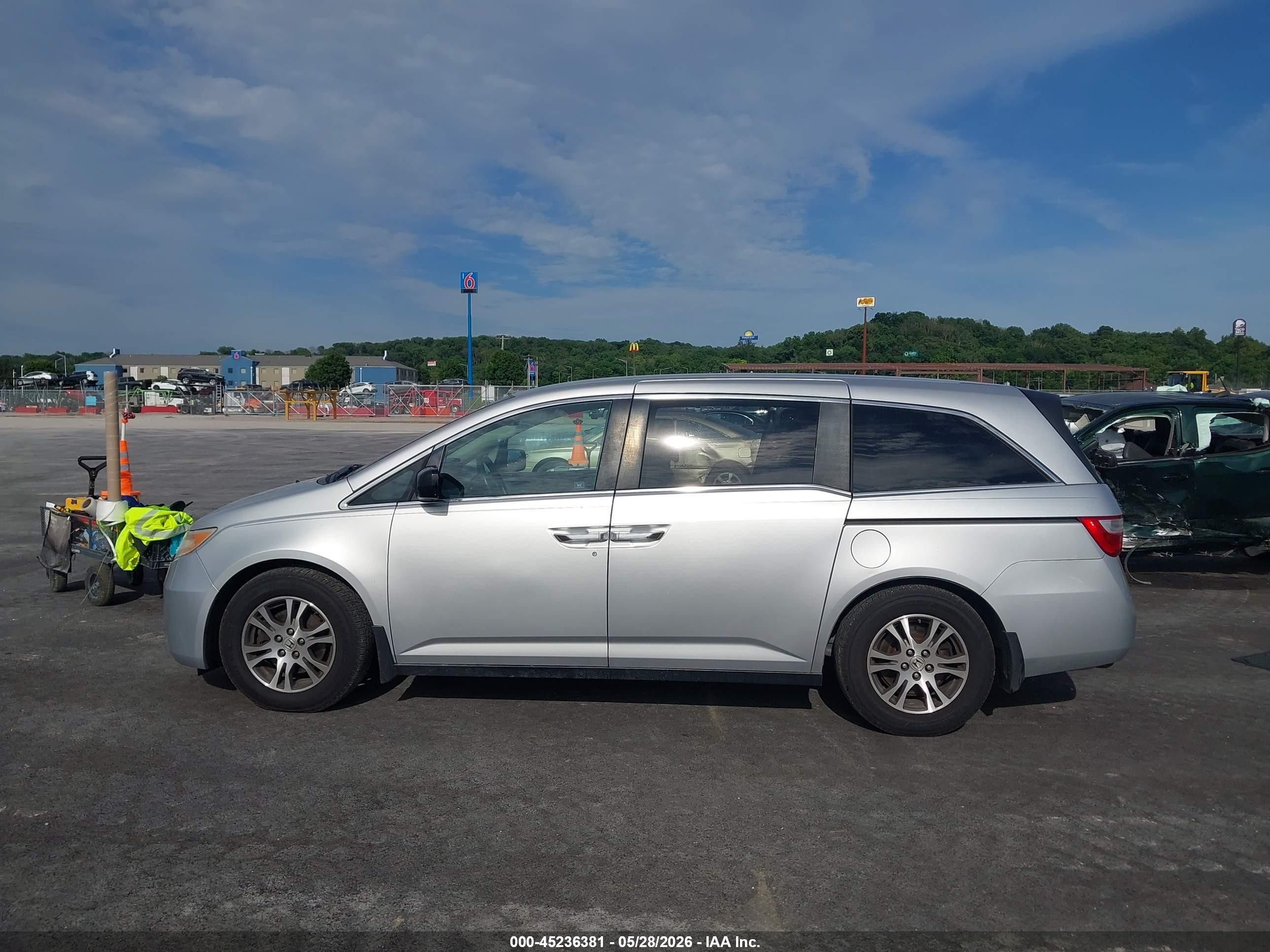 2012 Honda Odyssey Ex Silver vin: 5FNRL5H43CB124384