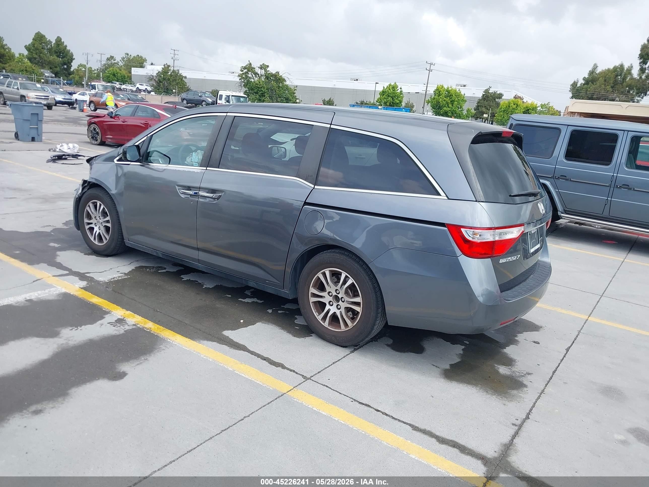 2013 Honda Odyssey Ex Gray vin: 5FNRL5H43DB007485