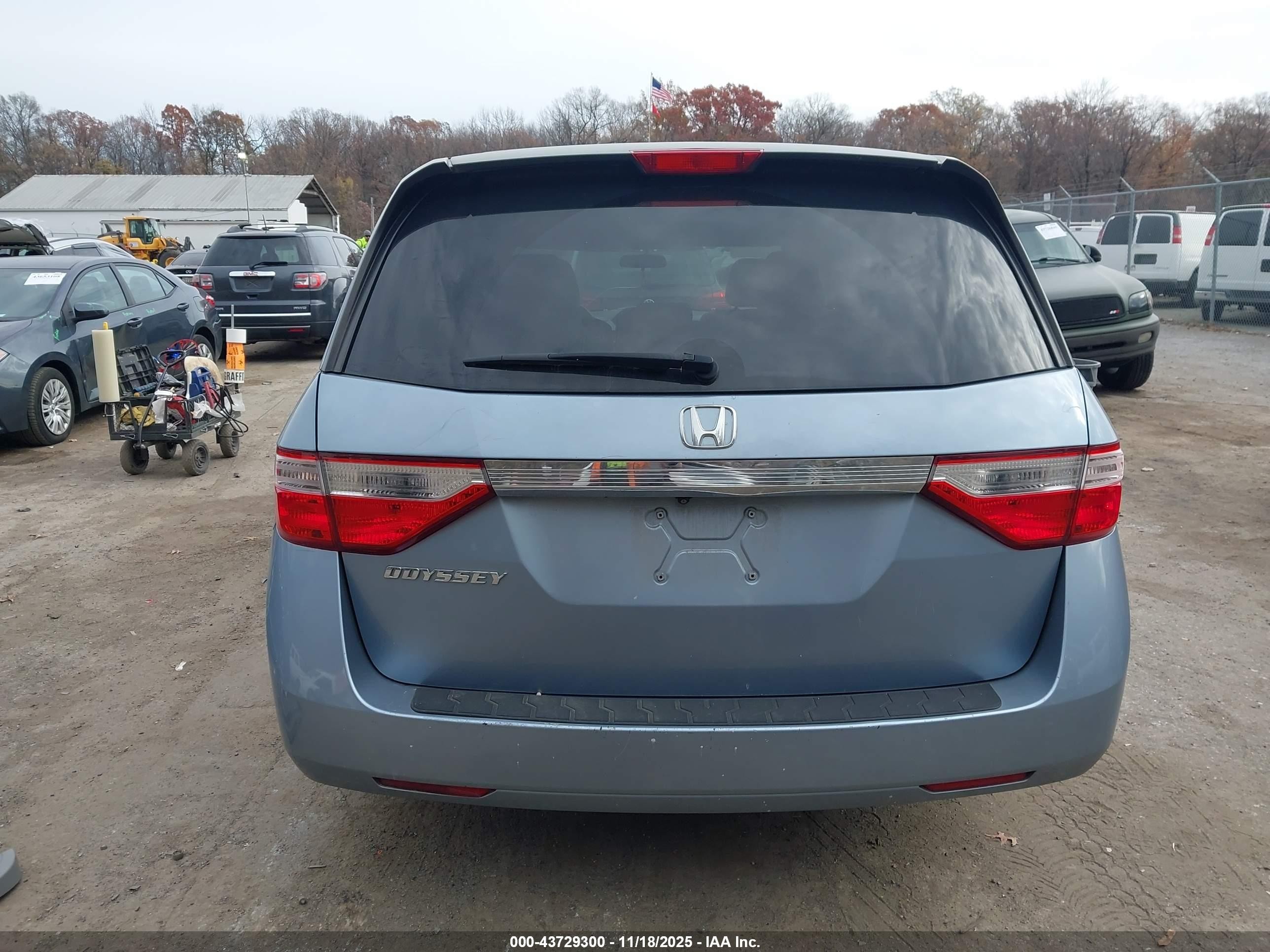 2013 Honda Odyssey Ex Light Blue vin: 5FNRL5H43DB073275