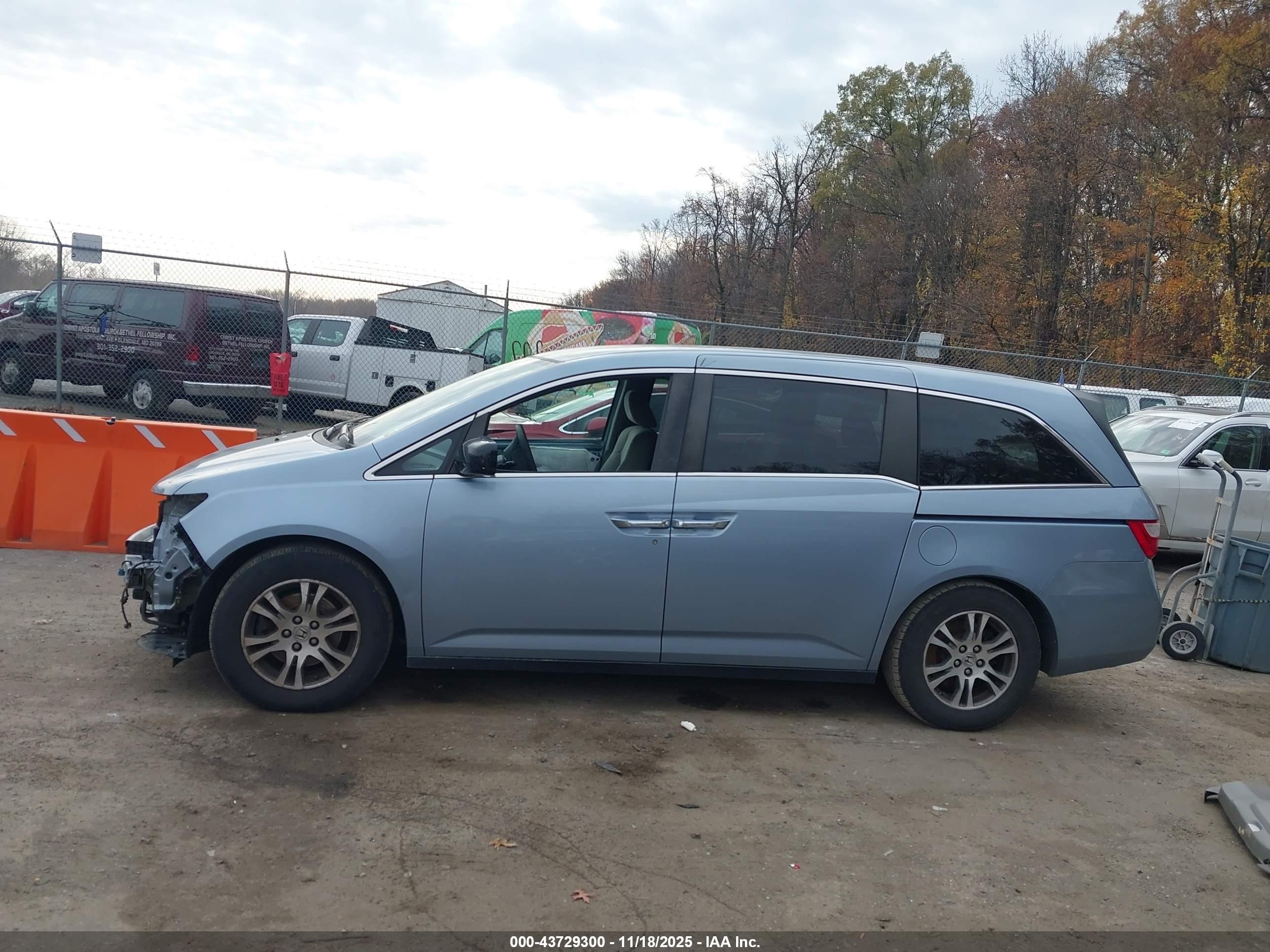 2013 Honda Odyssey Ex Light Blue vin: 5FNRL5H43DB073275