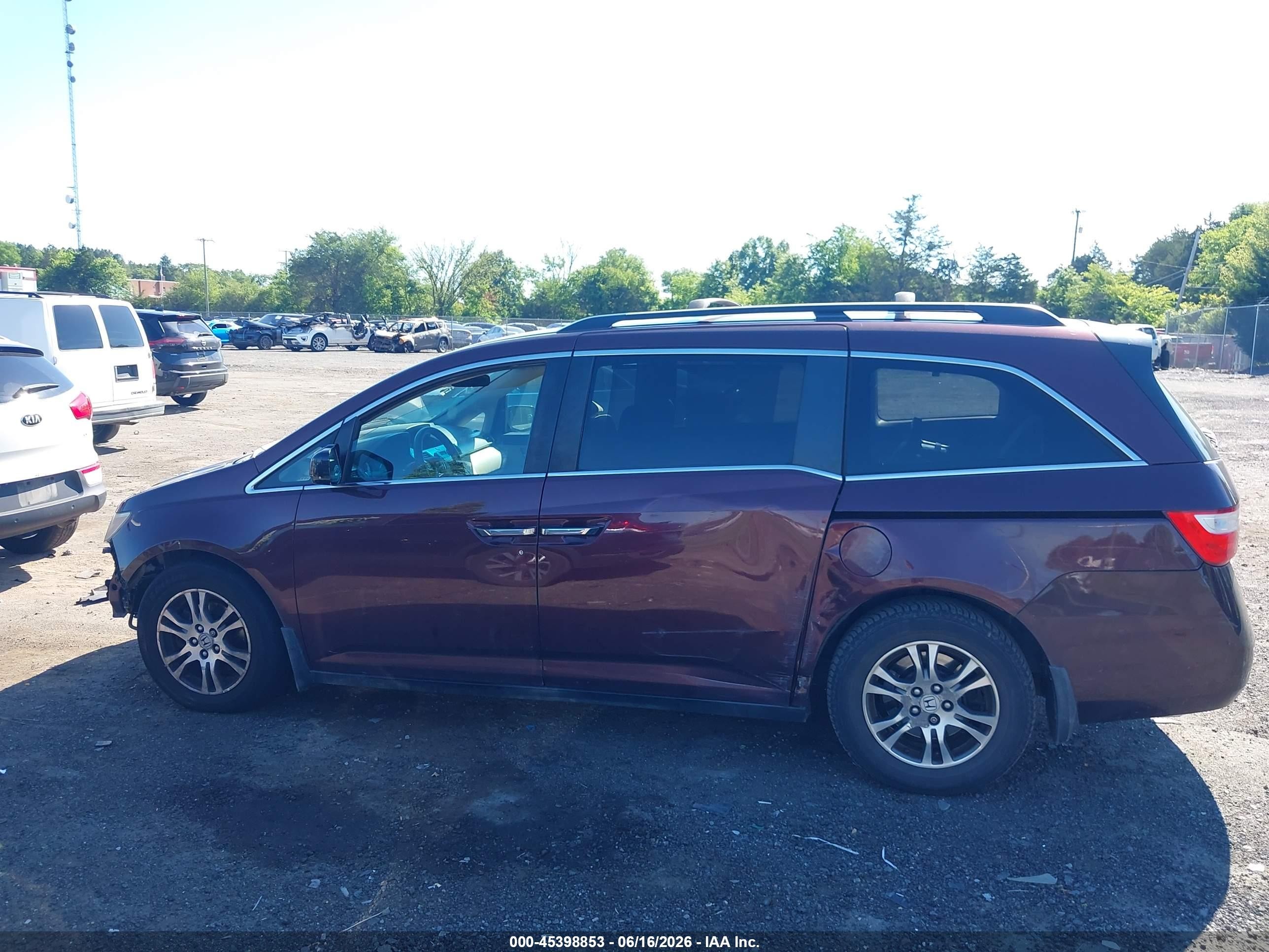 2013 Honda Odyssey Ex Red vin: 5FNRL5H43DB075446