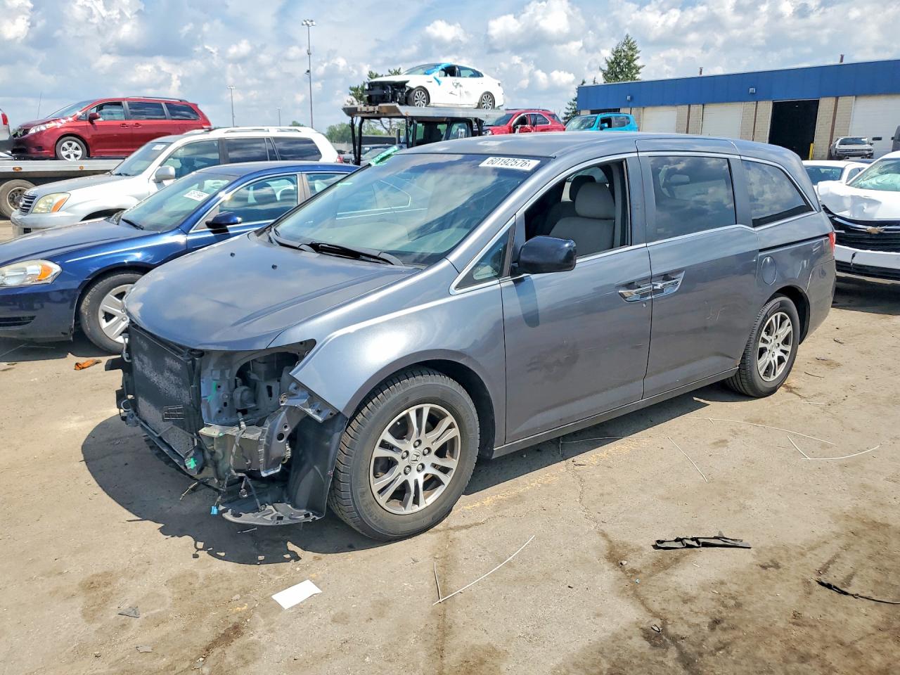 2011 Honda Odyssey Ex Silver vin: 5FNRL5H44BB010148