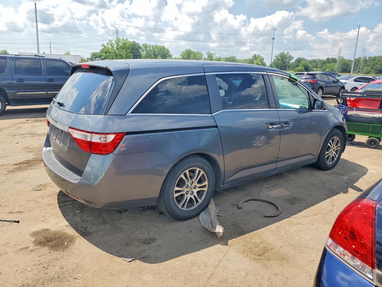 2011 Honda Odyssey Ex Silver vin: 5FNRL5H44BB010148
