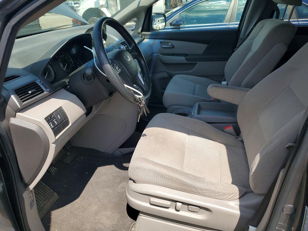 2011 Honda Odyssey Ex Silver vin: 5FNRL5H44BB010148