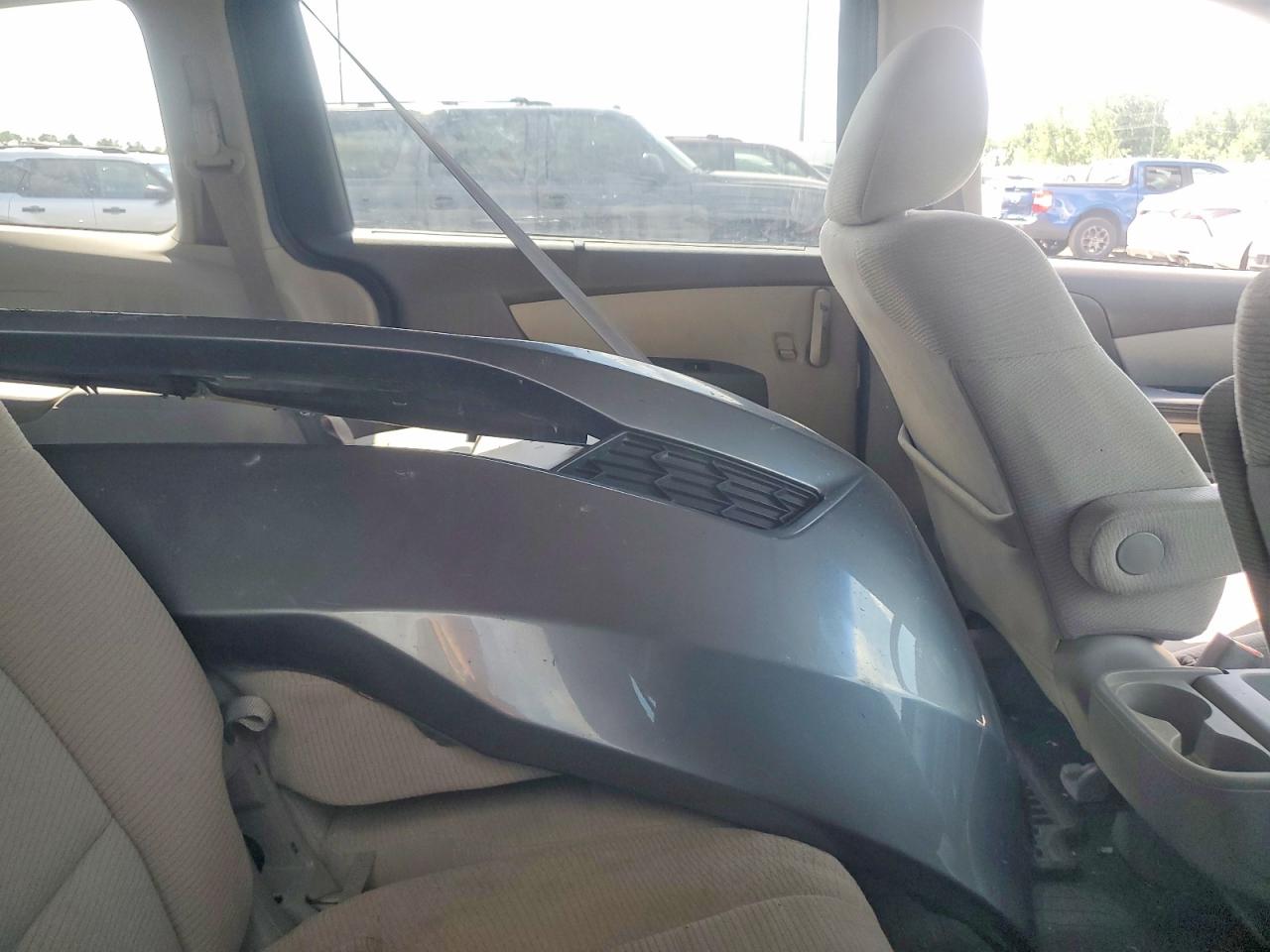 2011 Honda Odyssey Ex Silver vin: 5FNRL5H44BB010148